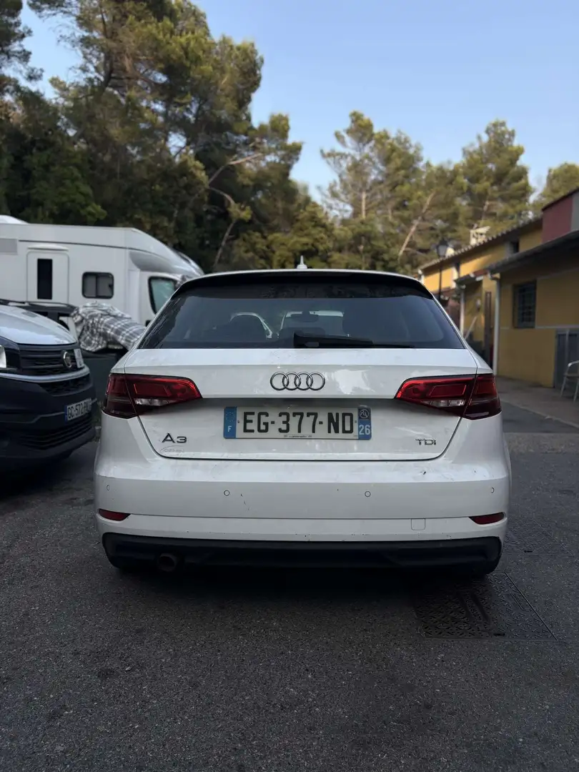 Audi A3 SportBack 1.9 TDI Ambition Luxe DPF S-Tronic A - 2