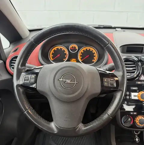 Opel Corsa view 8