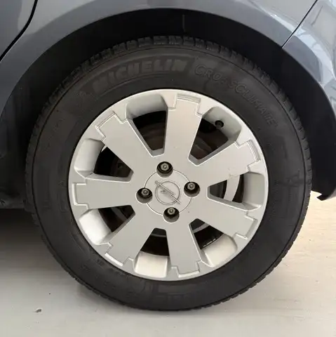 Opel Corsa view 11