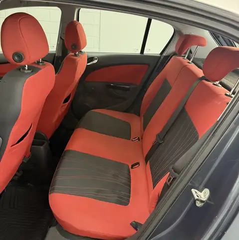 Opel Corsa view 10