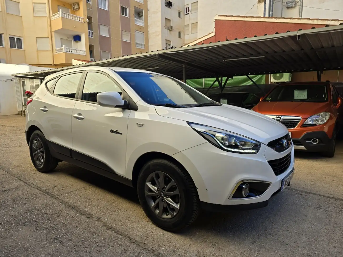 Hyundai iX35 1.7CRDI Tecno Sky 4x2 Blanco - 2
