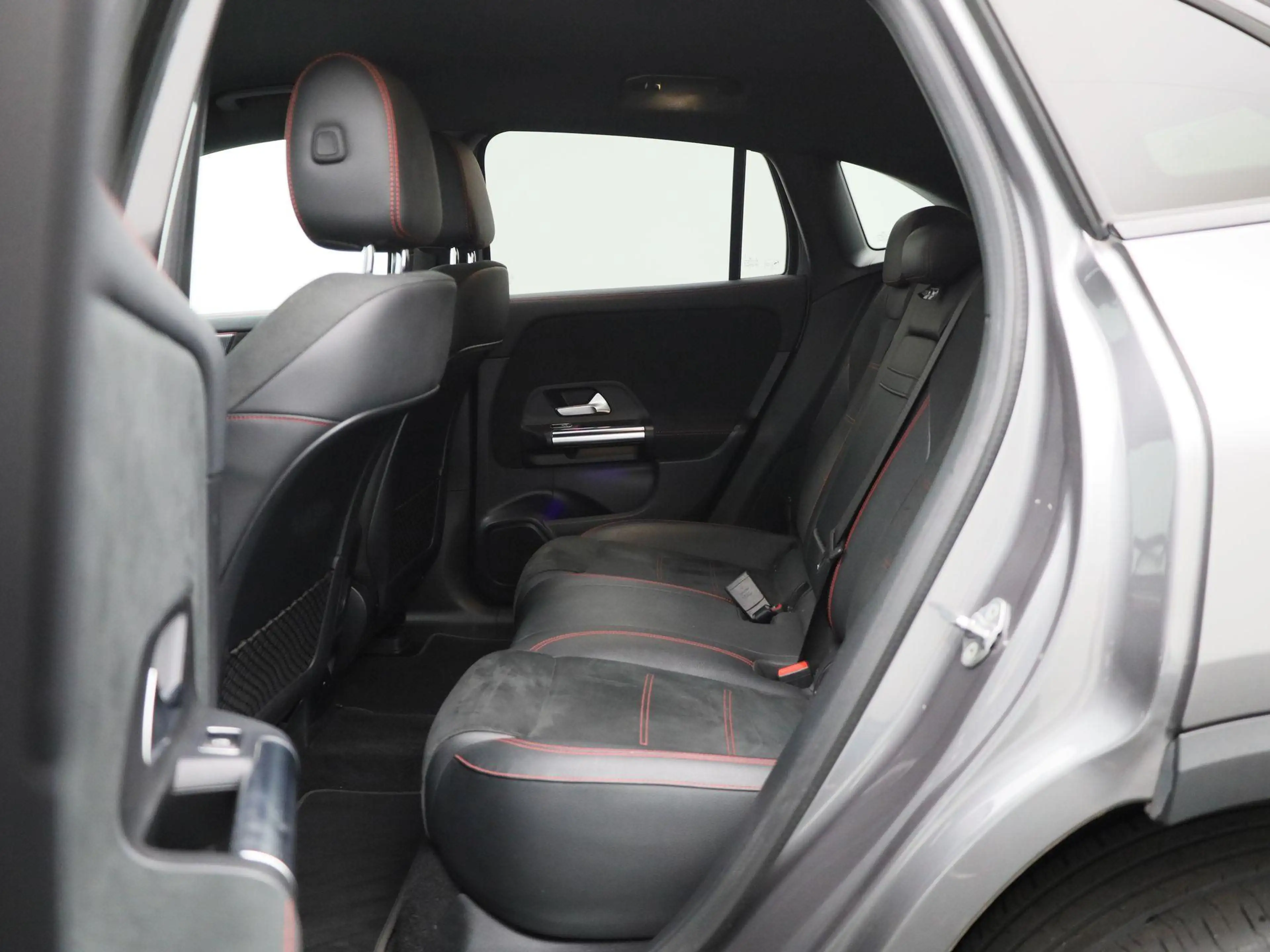 Mercedes-Benz EQA 250 Business Solution AMG 67 kWh | STOELVERWARMING | C — photo 12