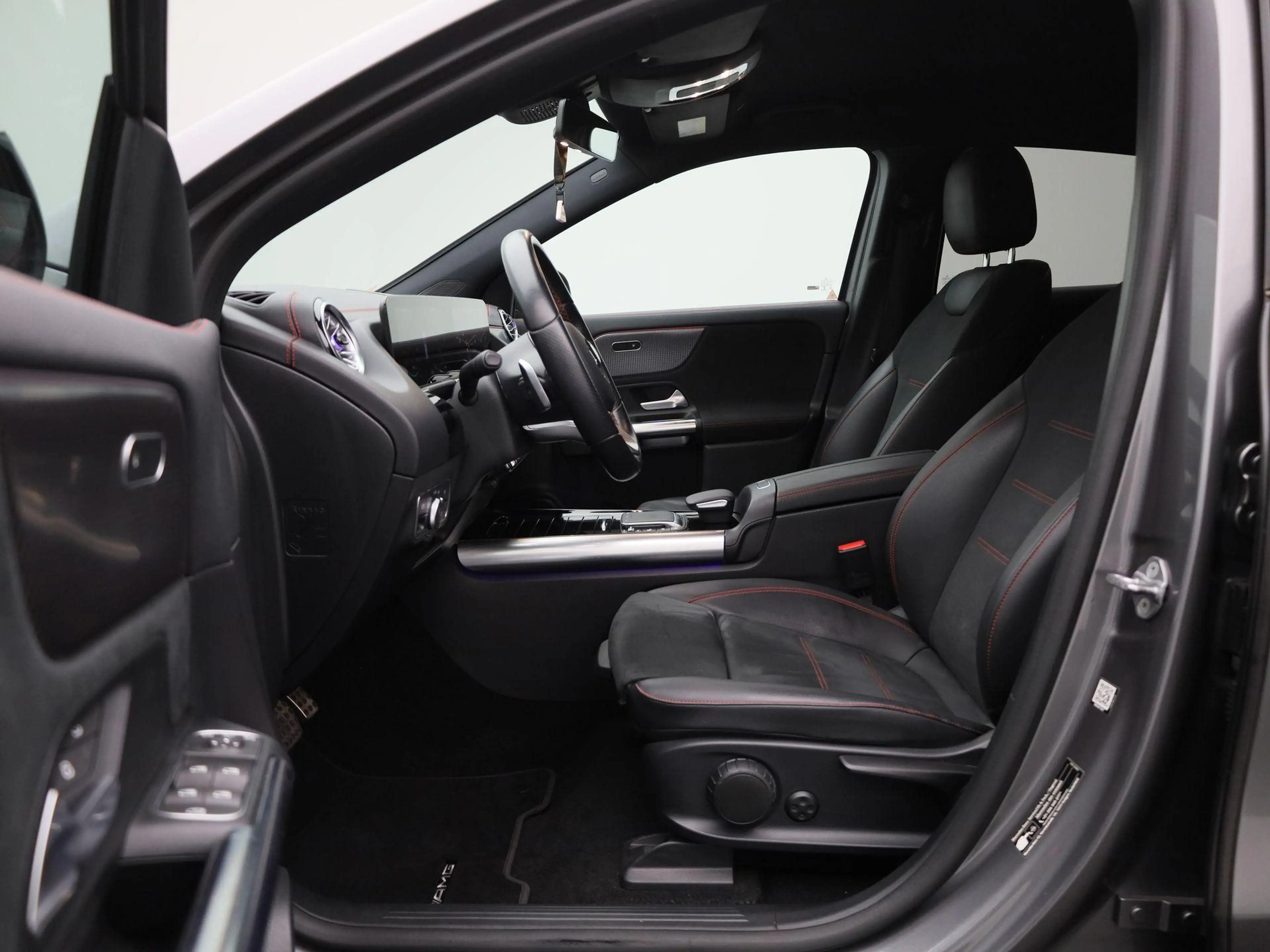 Mercedes-Benz EQA 250 Business Solution AMG 67 kWh | STOELVERWARMING | C — photo 11