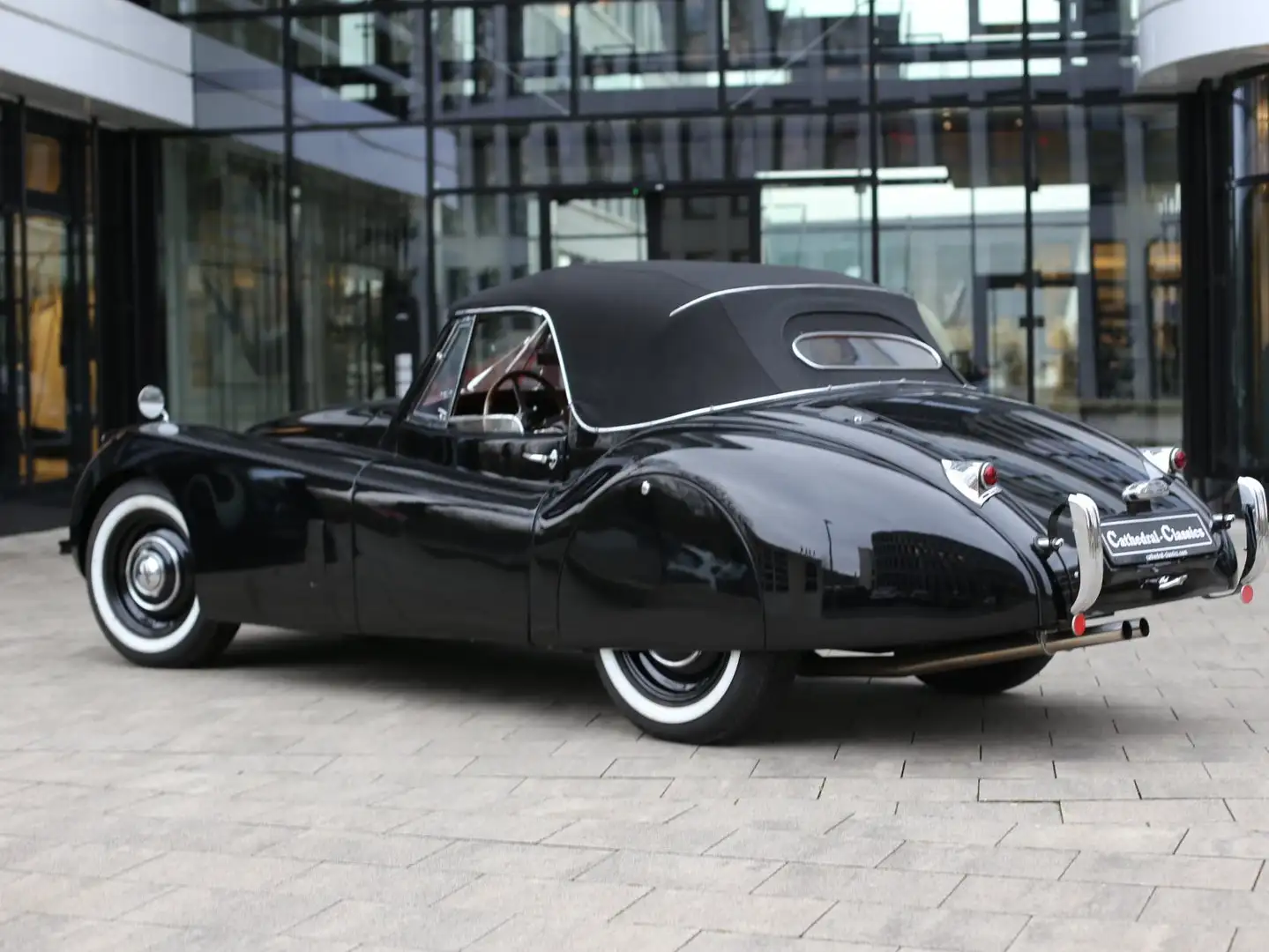 Jaguar XK 120 Drophead Coupe Schwarz - 2