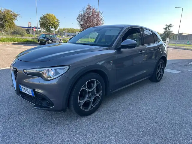 Alfa Romeo Stelvio Stelvio  2.2 t Executive rwd 180cv auto