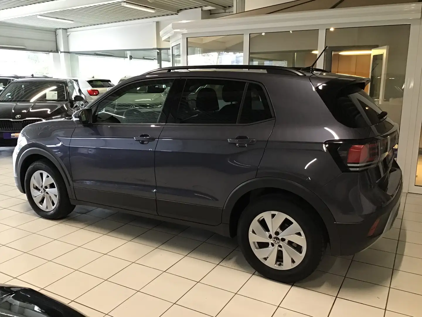 Volkswagen T-Cross 1.0 TSI BJ04/2024 19366KM AIRCO DAB RADIO Grijs - 2