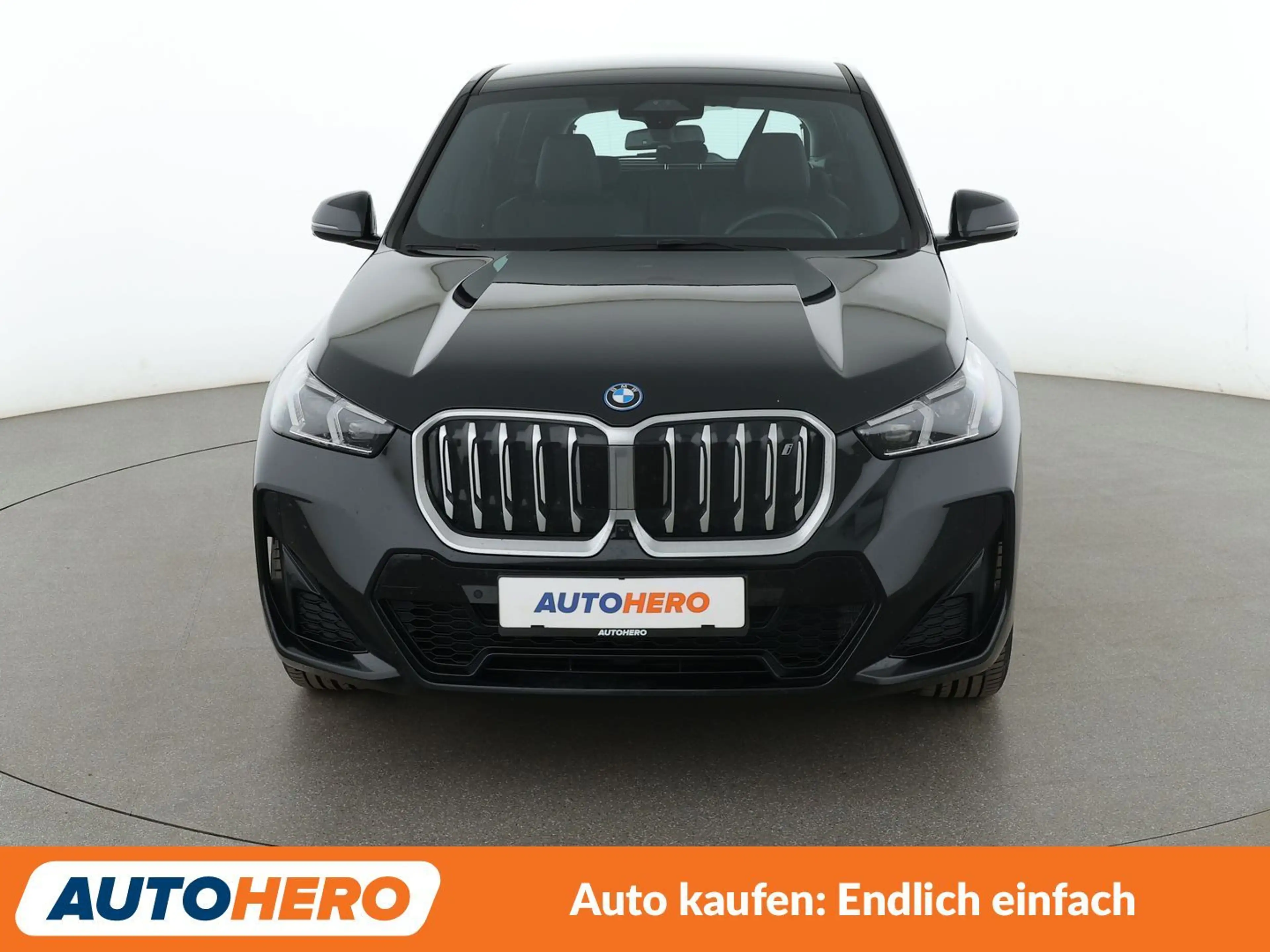 BMW iX1 xDrive 30 M Sport Aut.*NAVI*HEAD-UP*LED*TEMPO*360° — photo 9