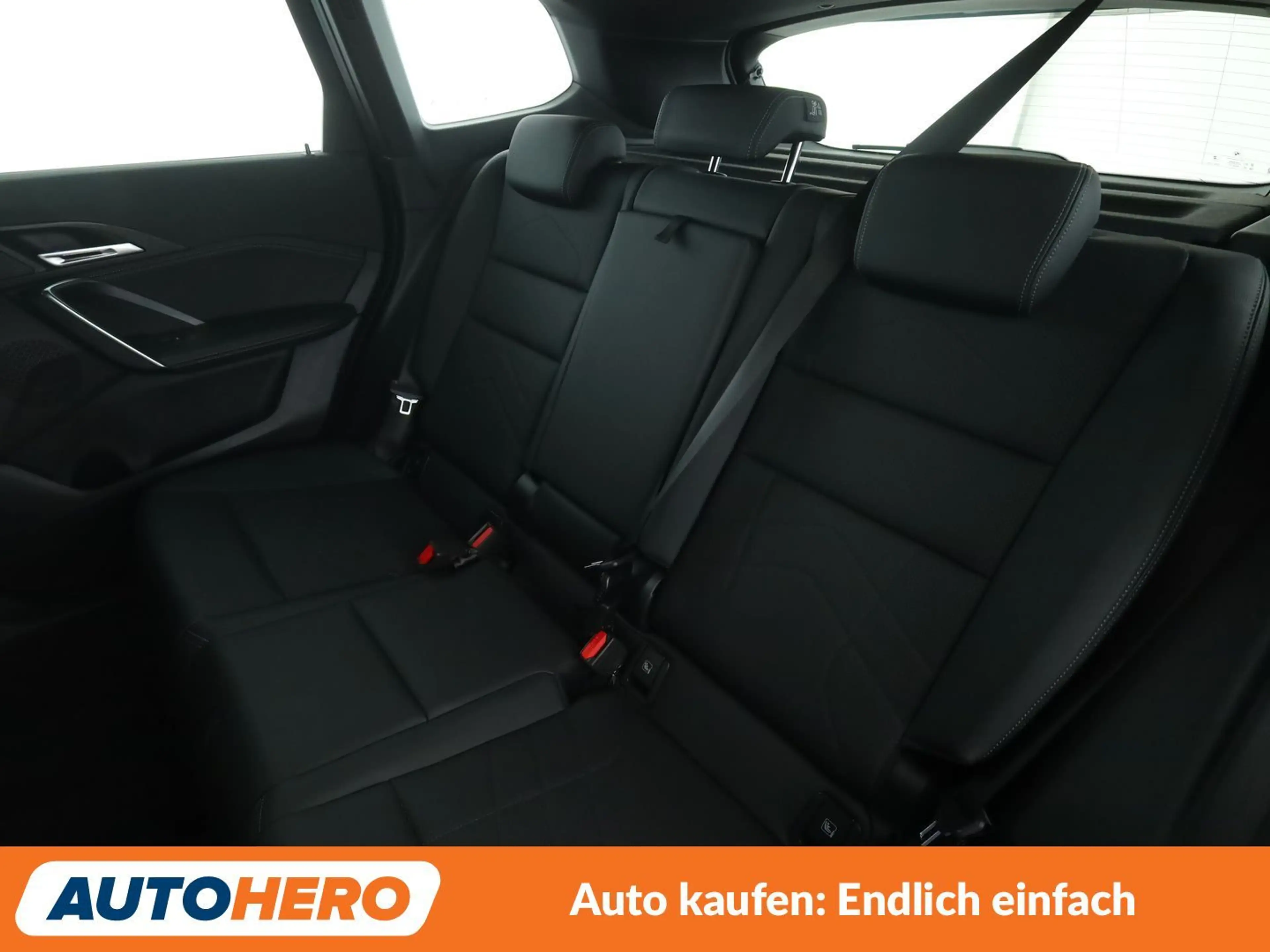 BMW iX1 xDrive 30 M Sport Aut.*NAVI*HEAD-UP*LED*TEMPO*360° — photo 14