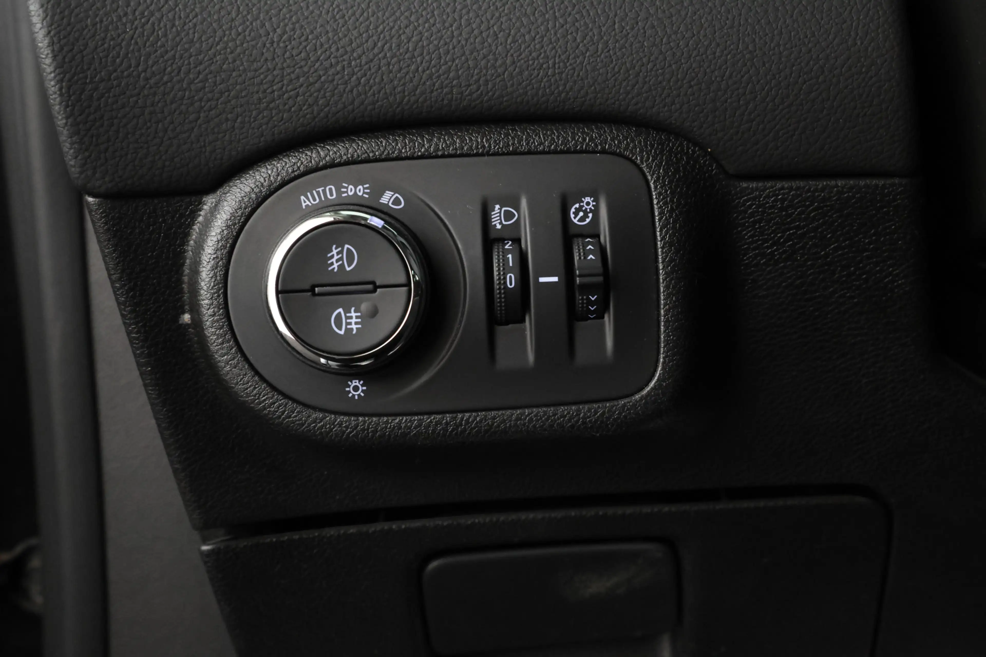 Opel Zafira 1.4 Turbo Edition 7p. Navigatie, Climate, Trekhaak — photo 13