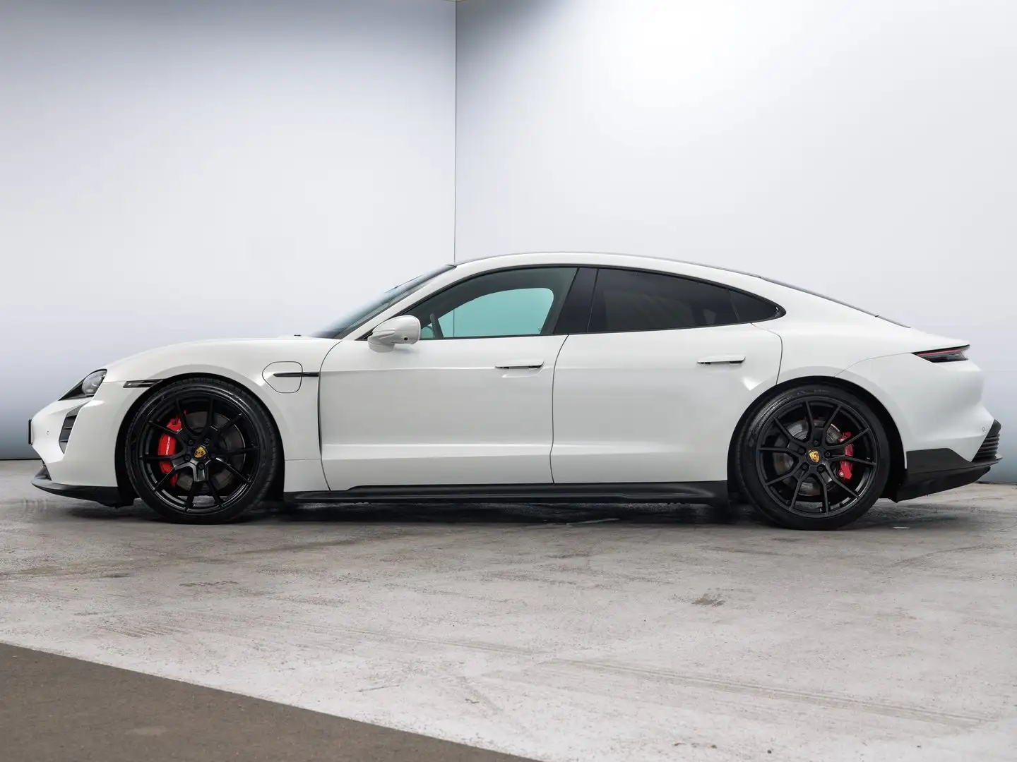 Porsche Taycan GTS Weiß - 2