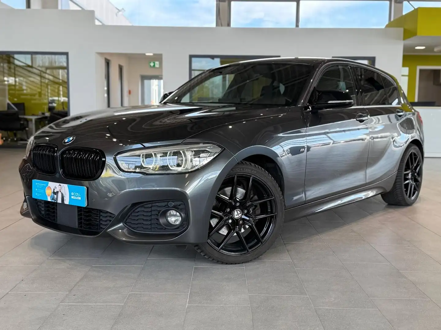 BMW 125 d M Sport Limousine Grau - 1