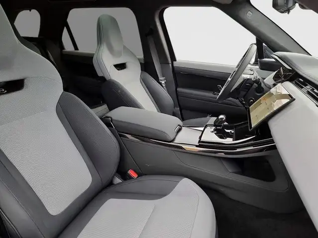 Land Rover Range Rover Sport view 11