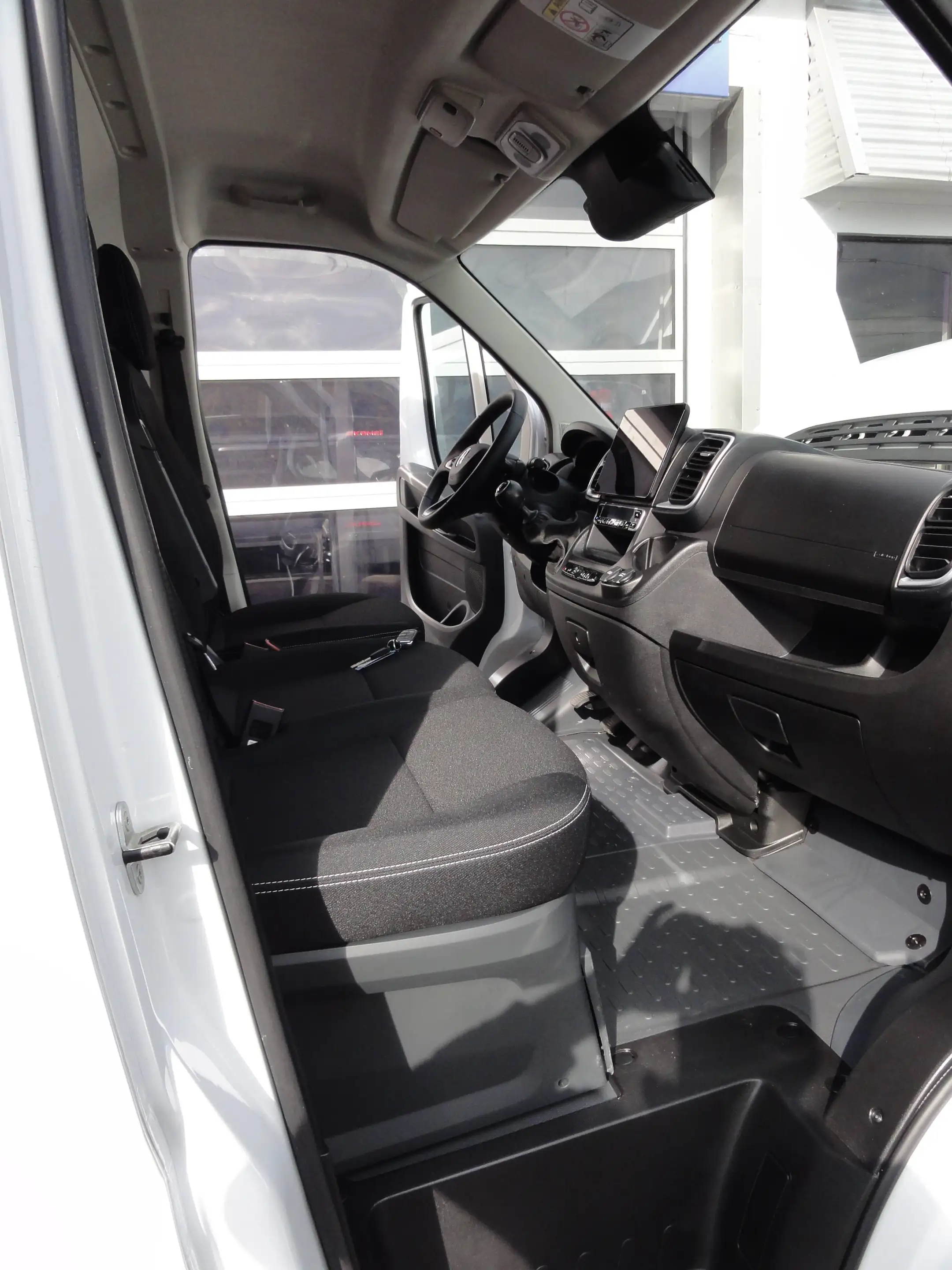 Opel Movano Opel Movano 2,2 l CDTI 103 KW neues Modell Kasten hoch + lang 3 Sitze AdBlue Kima LKW — photo 33