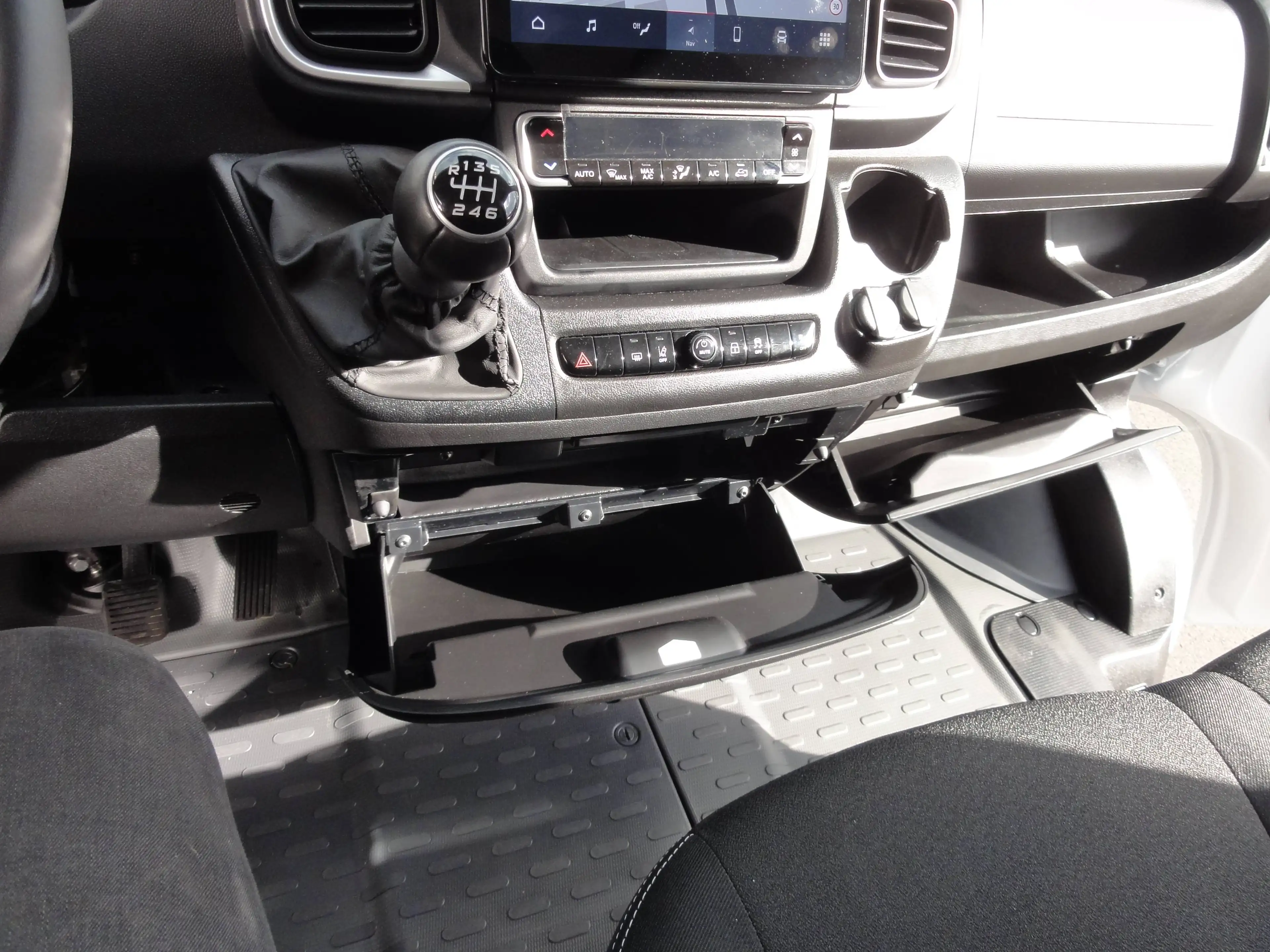 Opel Movano Opel Movano 2,2 l CDTI 103 KW neues Modell Kasten hoch + lang 3 Sitze AdBlue Kima LKW — photo 28