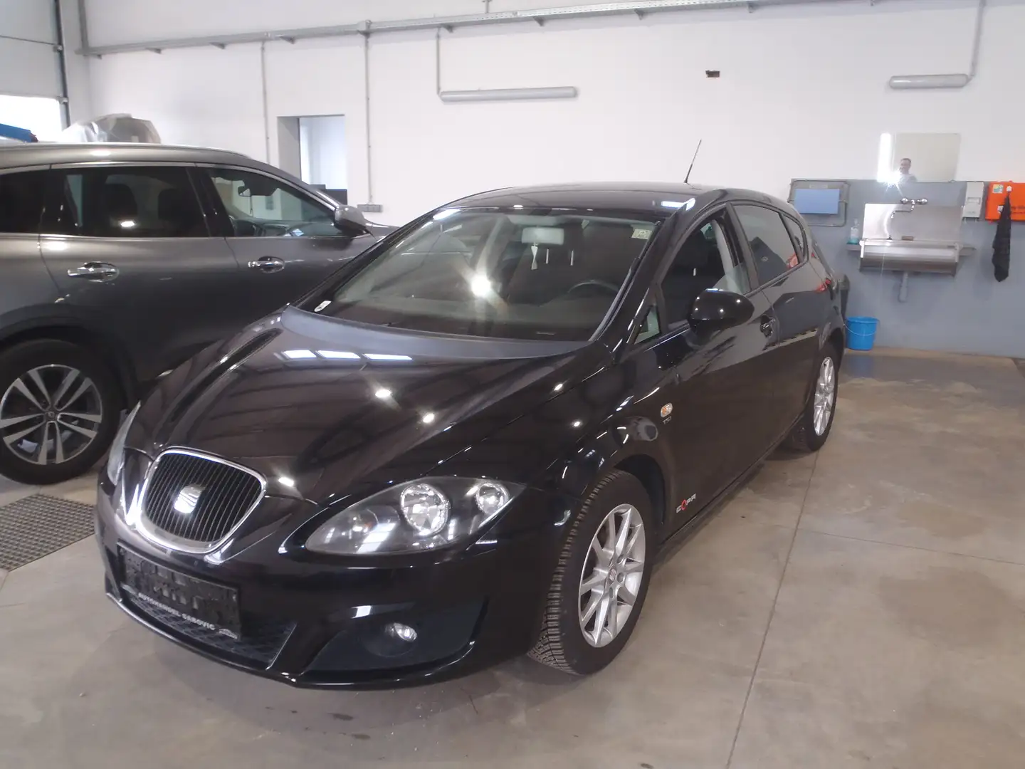 SEAT Leon Chili-Copa 1,2 TSI Schwarz - 2