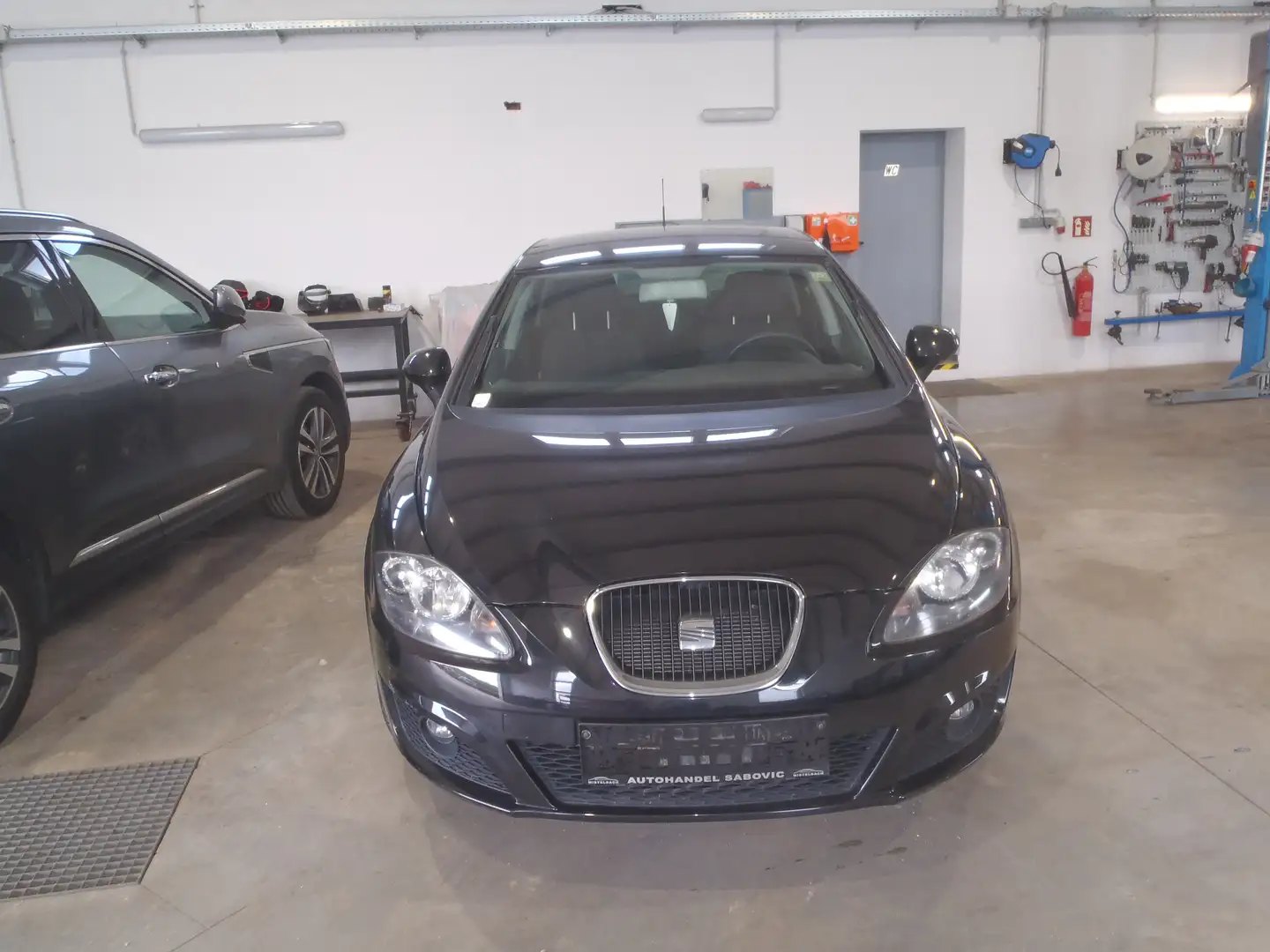 SEAT Leon Chili-Copa 1,2 TSI Schwarz - 1