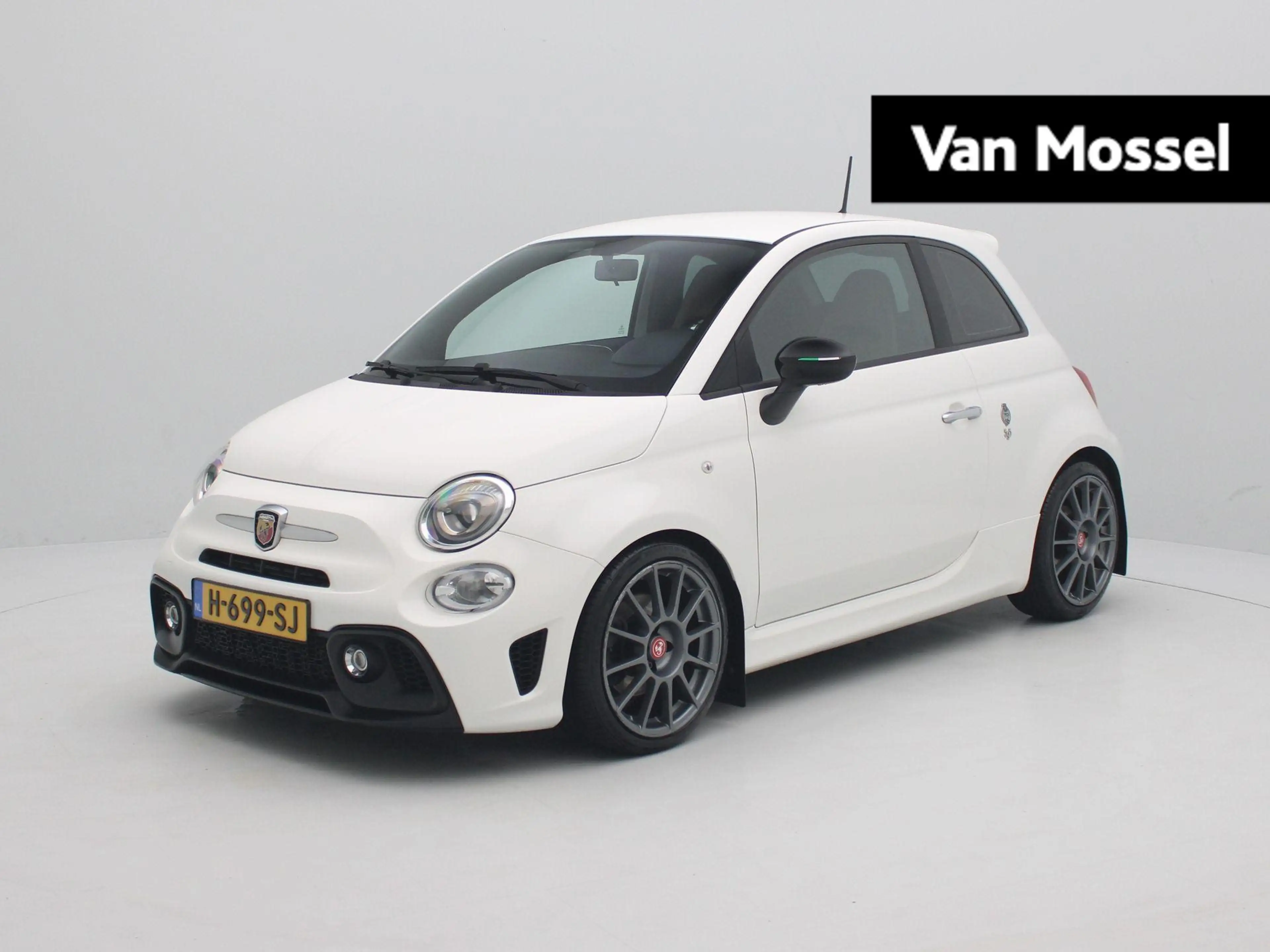 Fiat 500 Abarth 1.4 T-Jet 595 | Sabelt kuipstoelen | Monza uitlaat