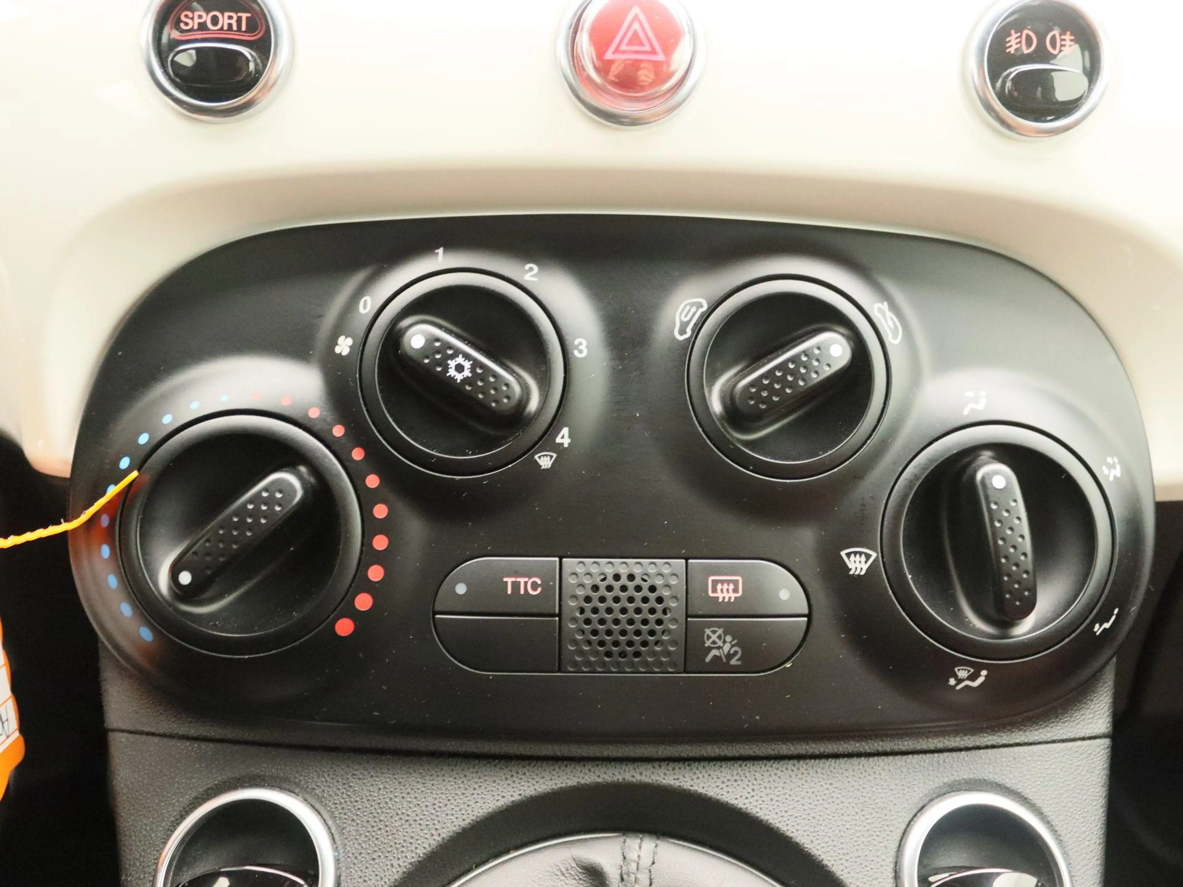 Fiat 500 Abarth 1.4 T-Jet 595 | Sabelt kuipstoelen | Monza uitlaat — photo 10