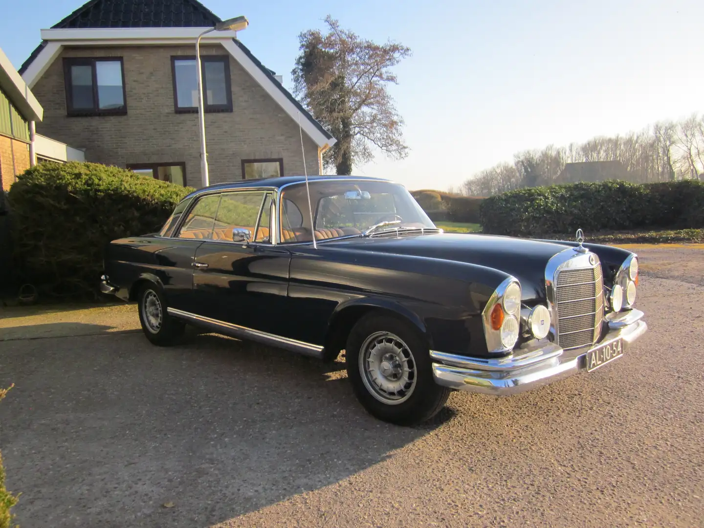 Mercedes-Benz 250 se Синій - 1
