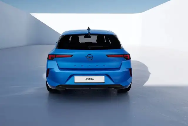 Opel Astra view 7