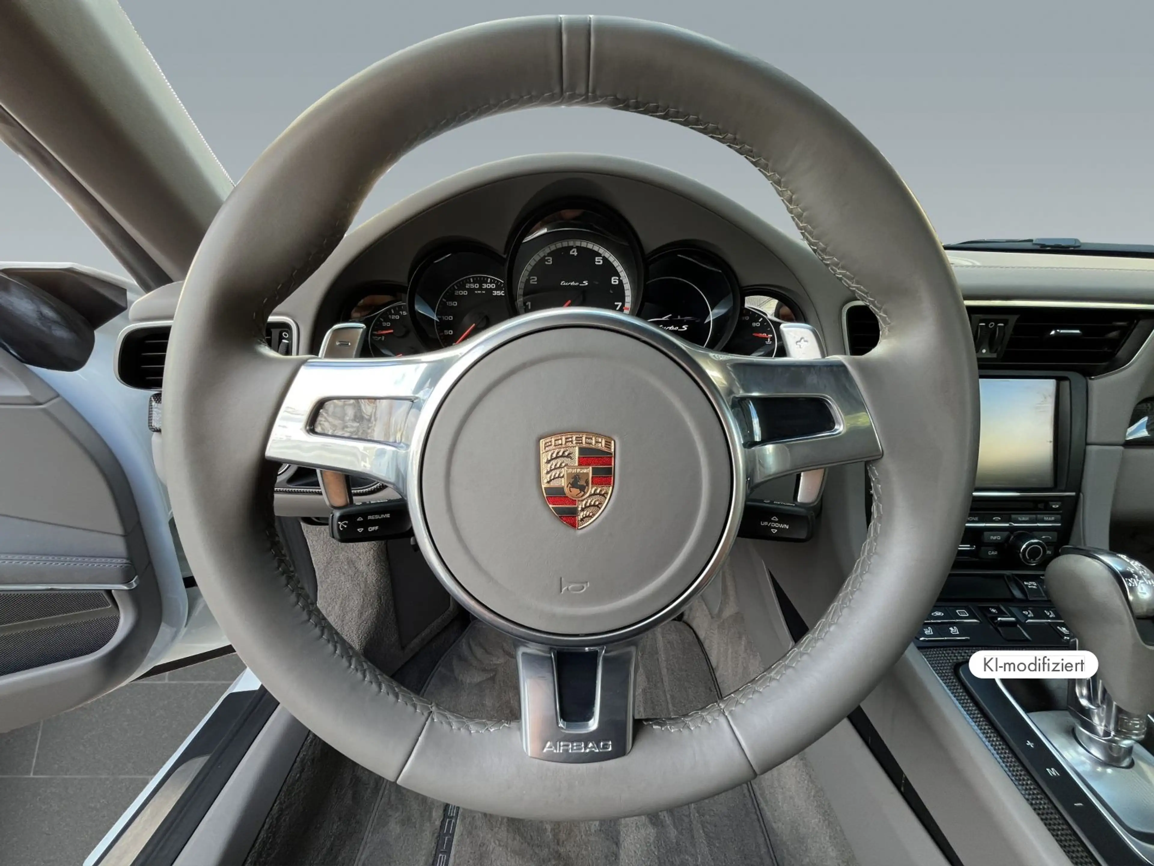 Porsche 991 -1 (911) Turbo S Cabriolet — photo 10