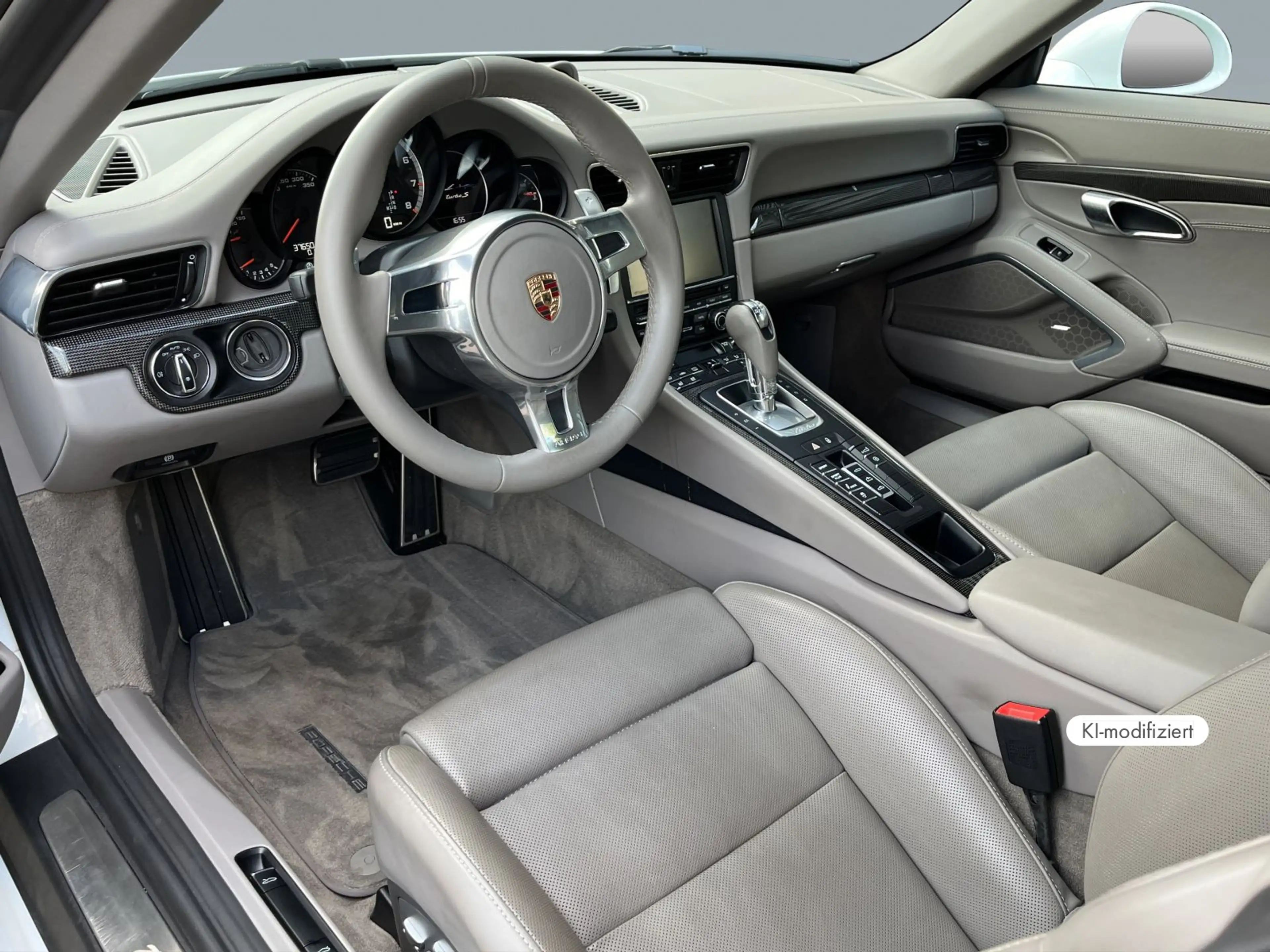 Porsche 991 -1 (911) Turbo S Cabriolet — photo 4