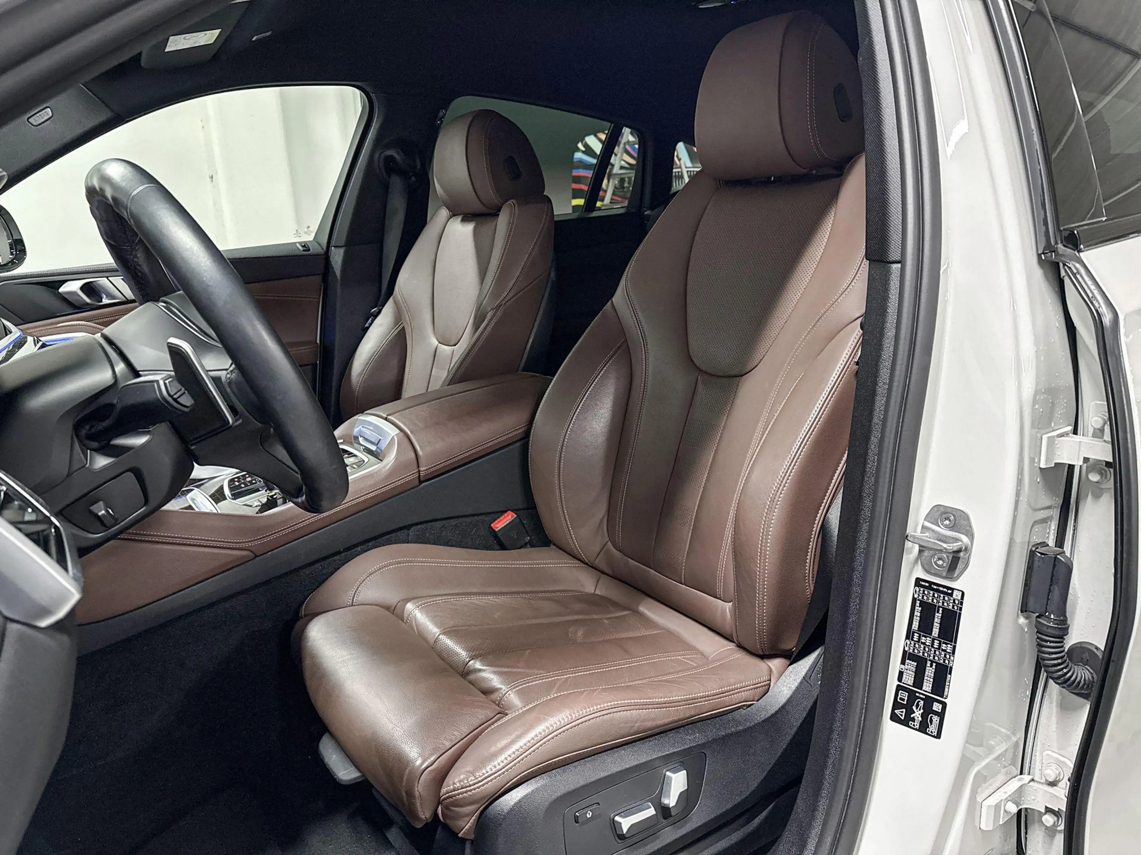 BMW X6 xDrive40i High Executive — photo 9