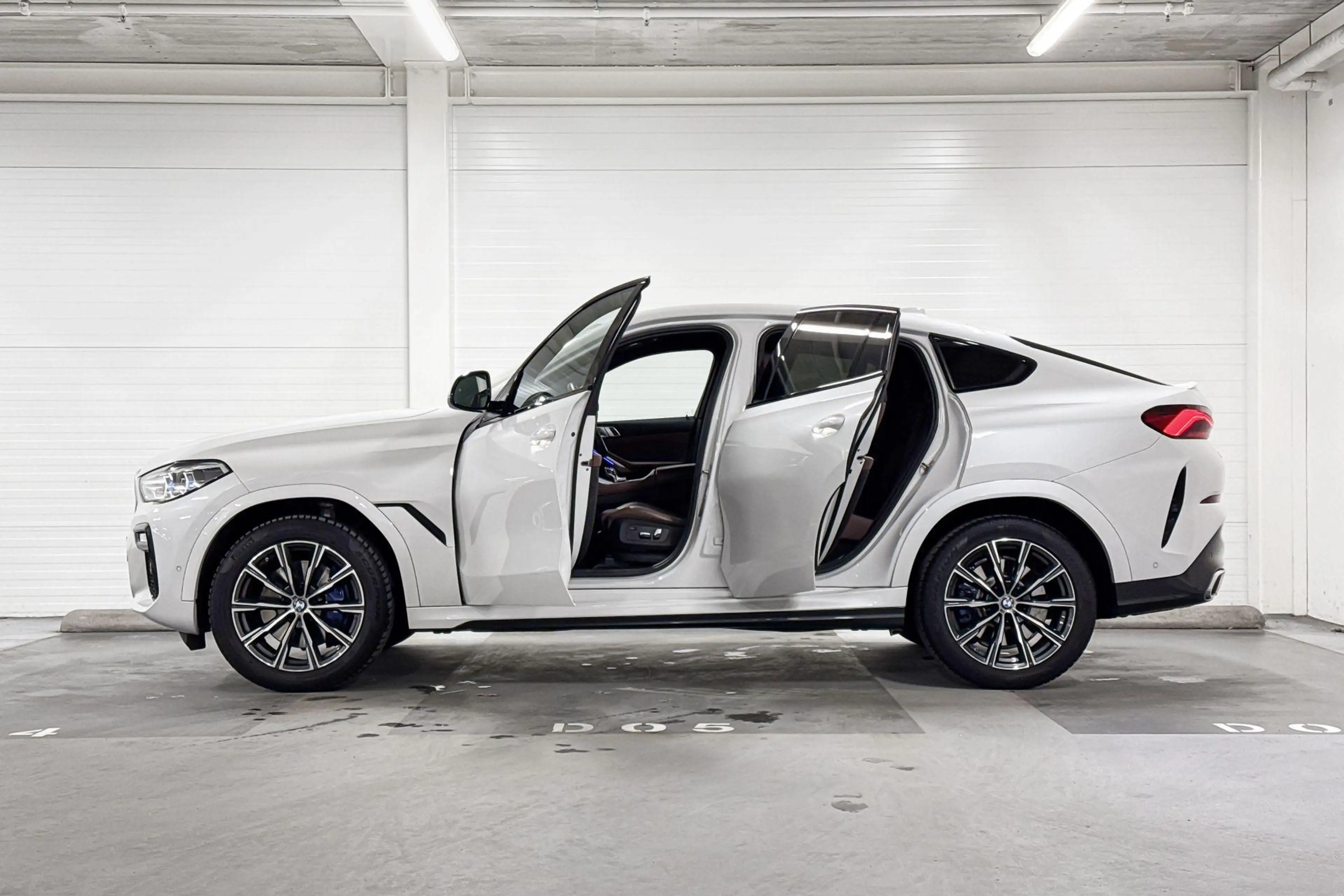 BMW X6 xDrive40i High Executive — photo 3