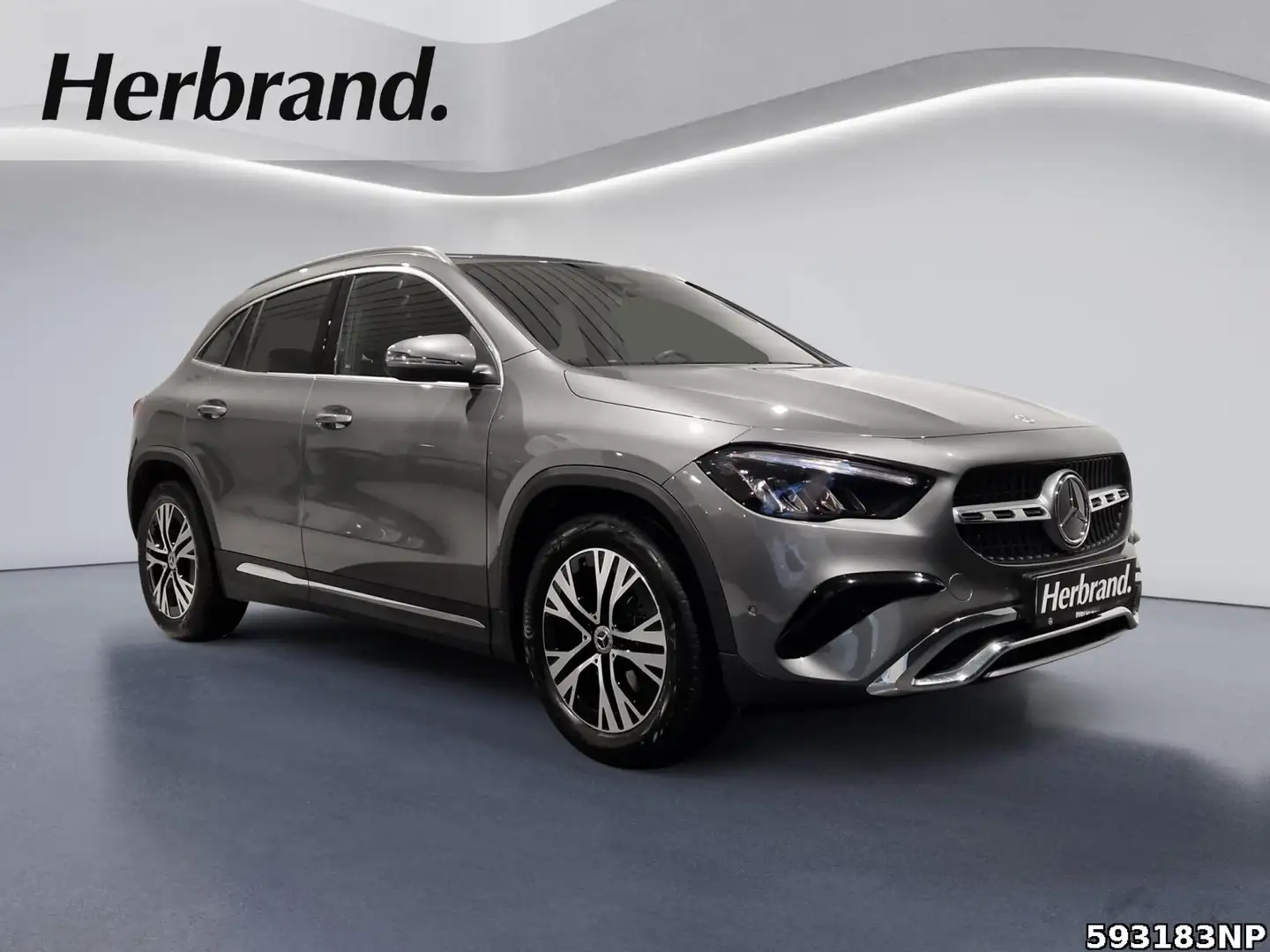 Mercedes-Benz GLA 200 Progressive  Distronic LED AHK DAB 18"LM Grau - 2