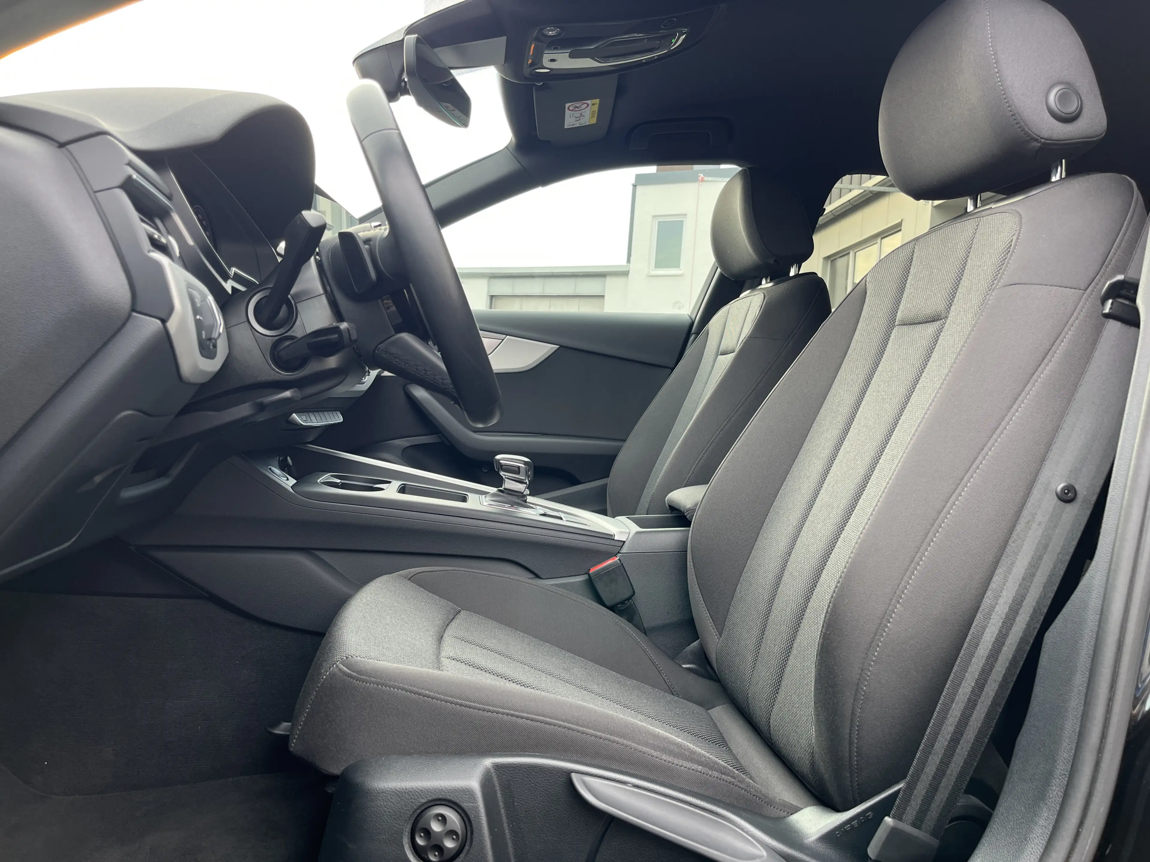Audi A4 40 2.0 TDI quattro S tronic advanced 163€ m.20% — photo 13