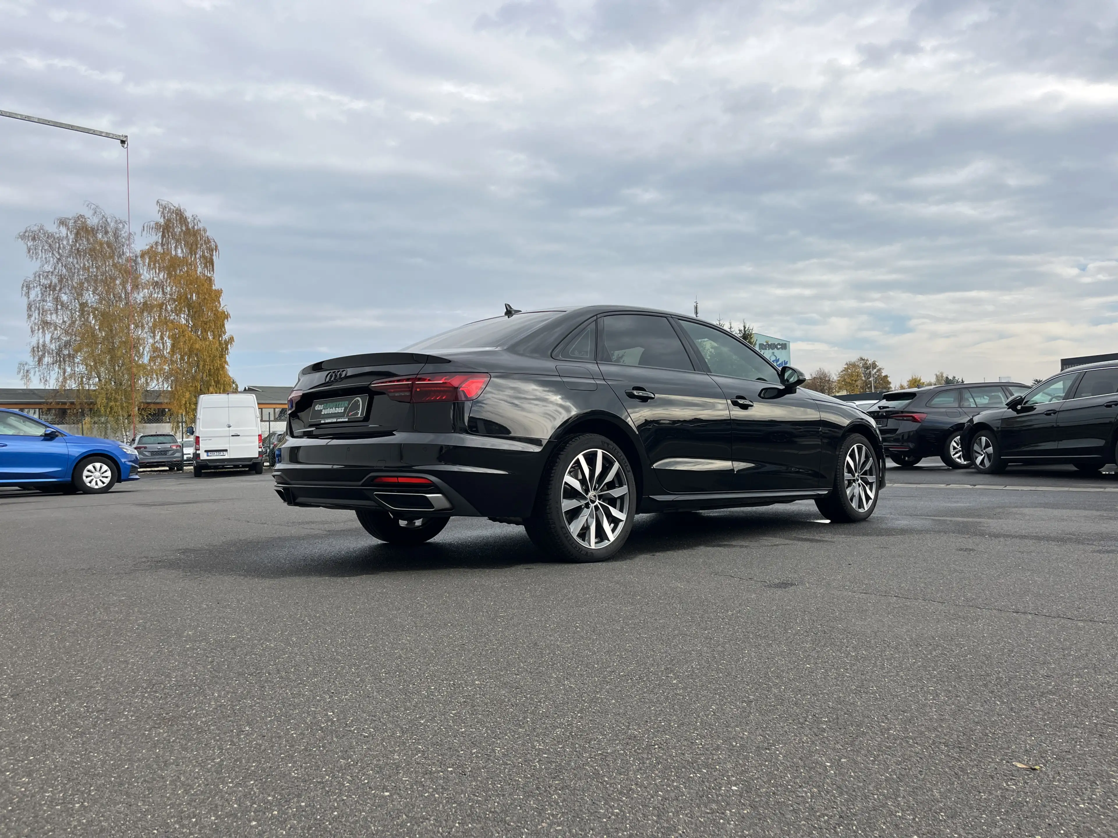 Audi A4 40 2.0 TDI quattro S tronic advanced 163€ m.20% — photo 7