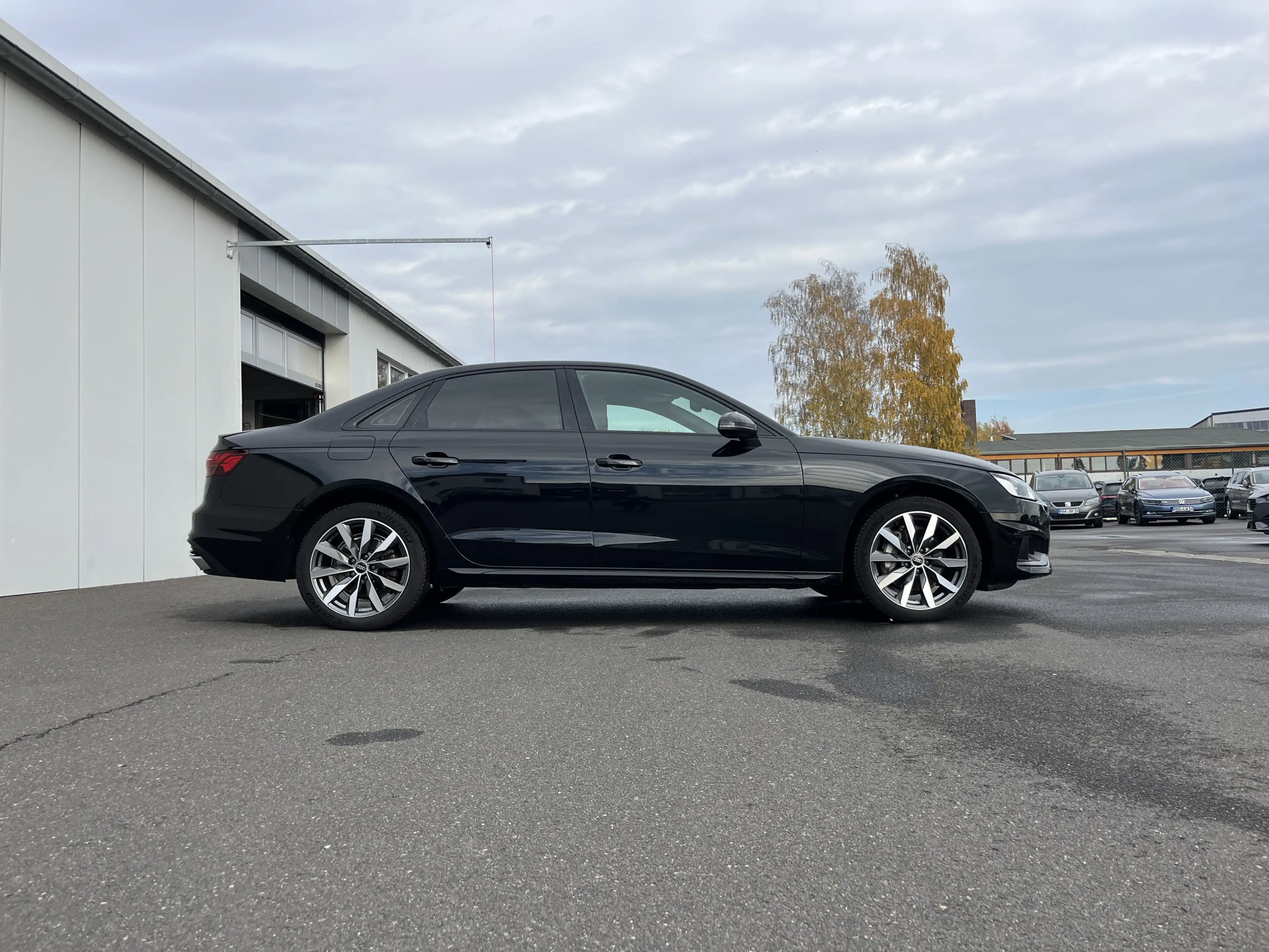 Audi A4 40 2.0 TDI quattro S tronic advanced 163€ m.20% — photo 5