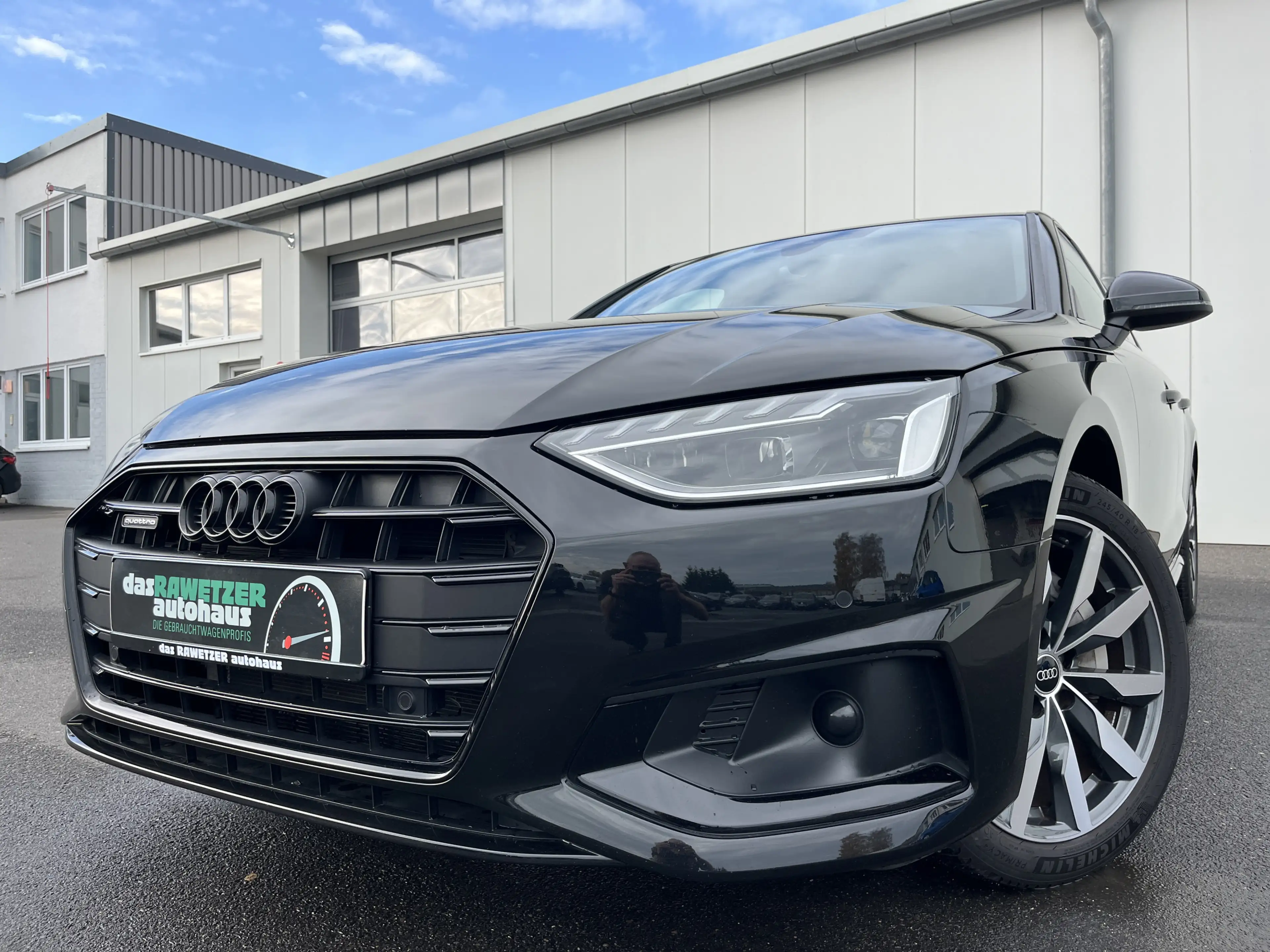 Audi A4 40 2.0 TDI quattro S tronic advanced 163€ m.20%