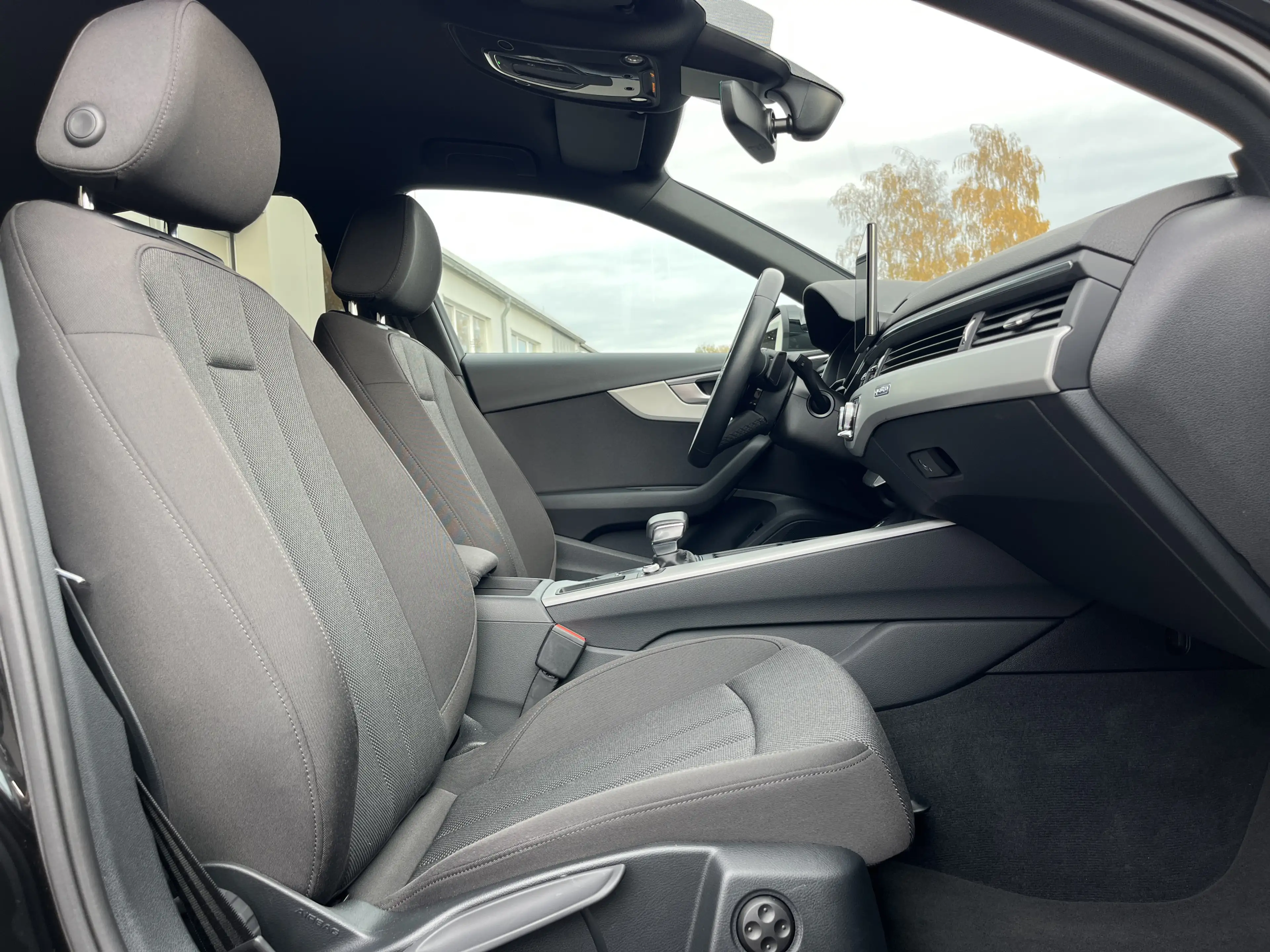 Audi A4 40 2.0 TDI quattro S tronic advanced 163€ m.20% — photo 15