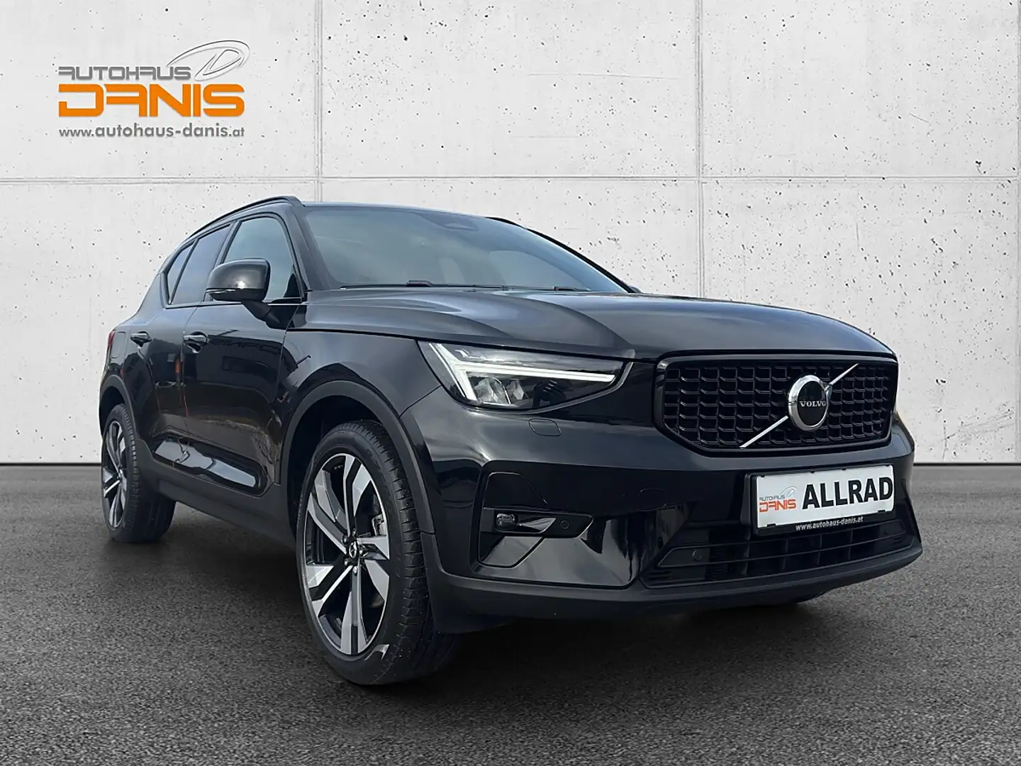 Volvo XC40 B5 AWD Ulitmate Dark Aut. PANO/RFK/Memory/H&K Schwarz - 2