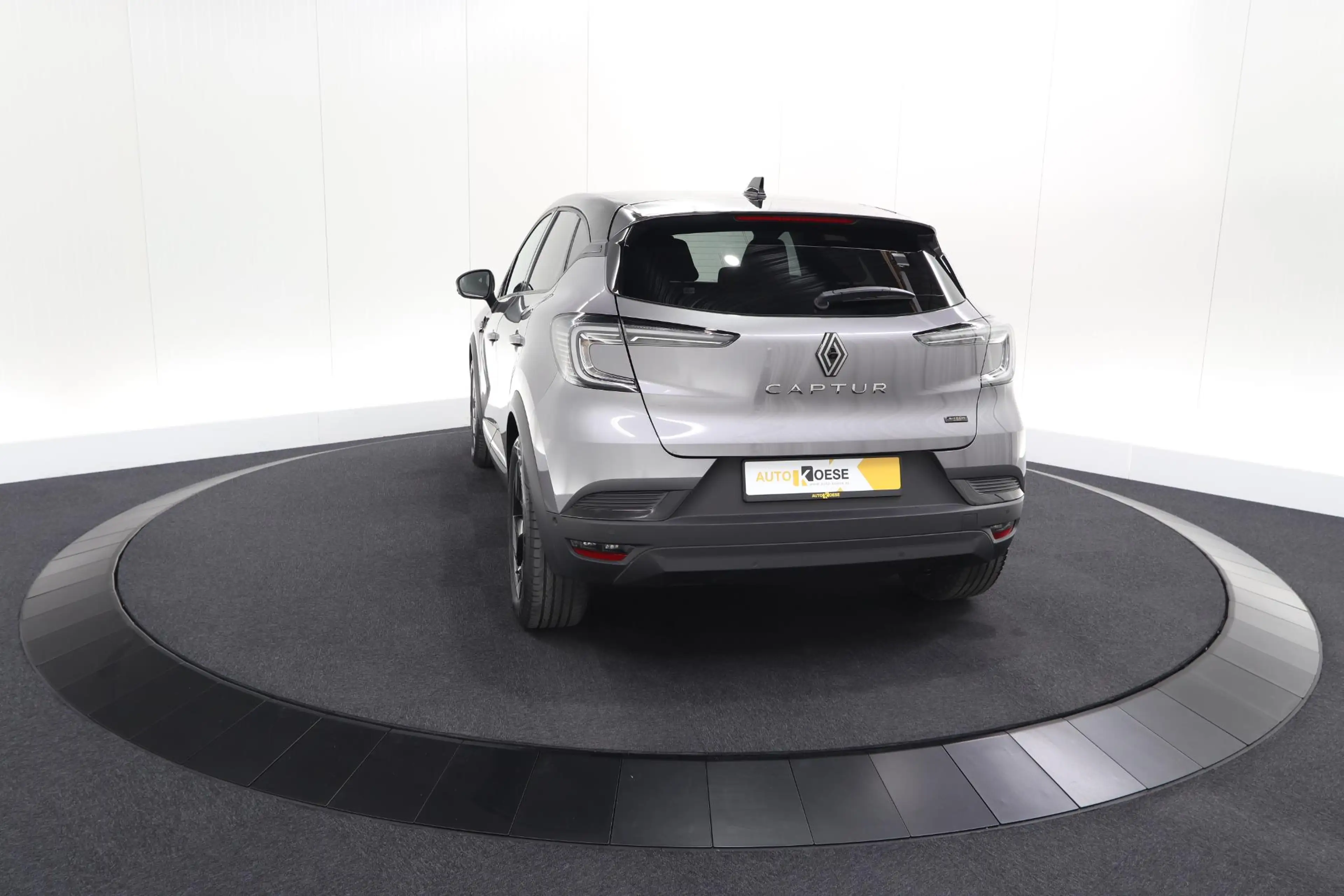 Renault Captur 1.8 E-Tech Full Hybrid 160 Techno | Camera | Adapt — photo 11