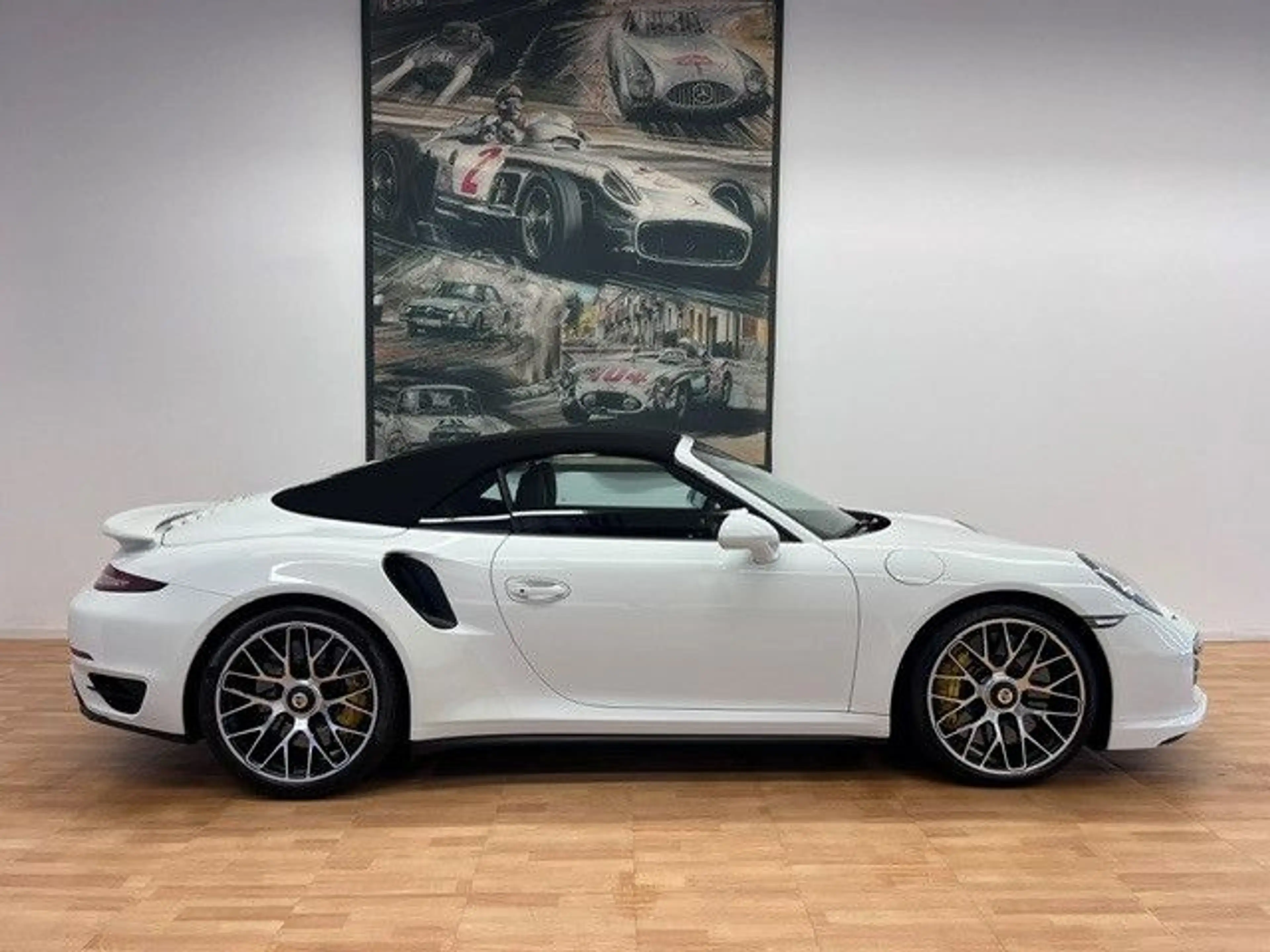 Porsche 991 Turbo Cabriolet, Deutsch, 1. Lack, 9ff, top — photo 6