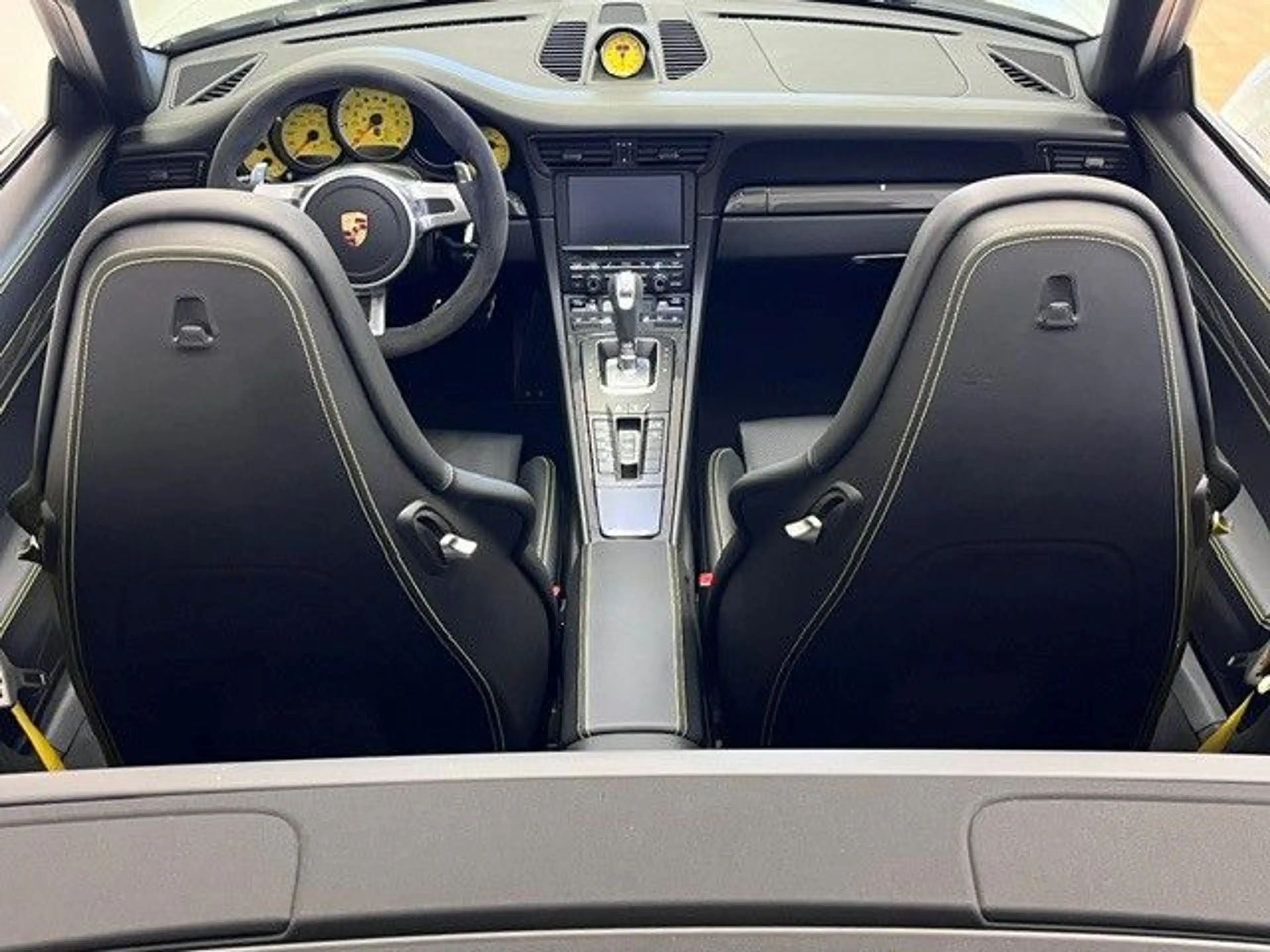 Porsche 991 Turbo Cabriolet, Deutsch, 1. Lack, 9ff, top — photo 15