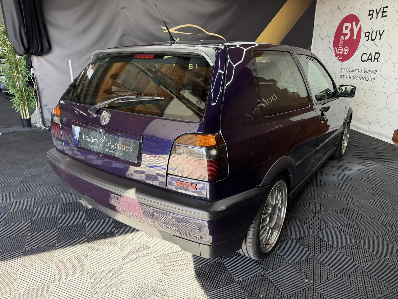 Volkswagen Golf 2.0i - 115 - GTI 20Th Anniversary, foto 4