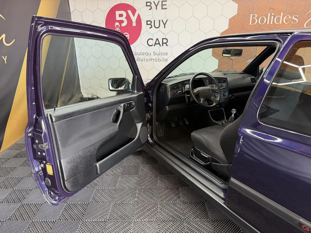 Volkswagen Golf 2.0i - 115 - GTI 20Th Anniversary, foto 5