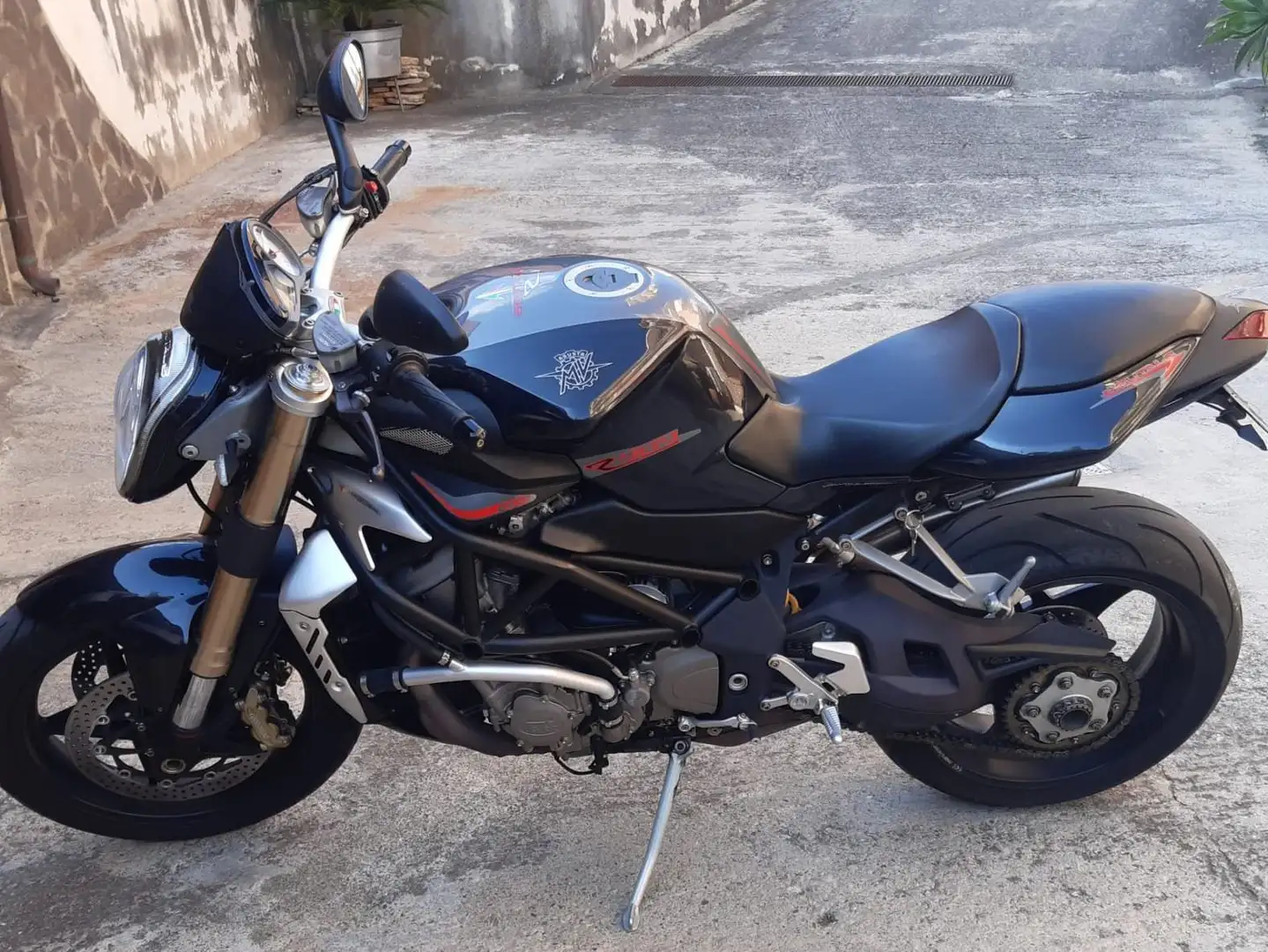 MV Agusta Brutale 989 Zwart - 2