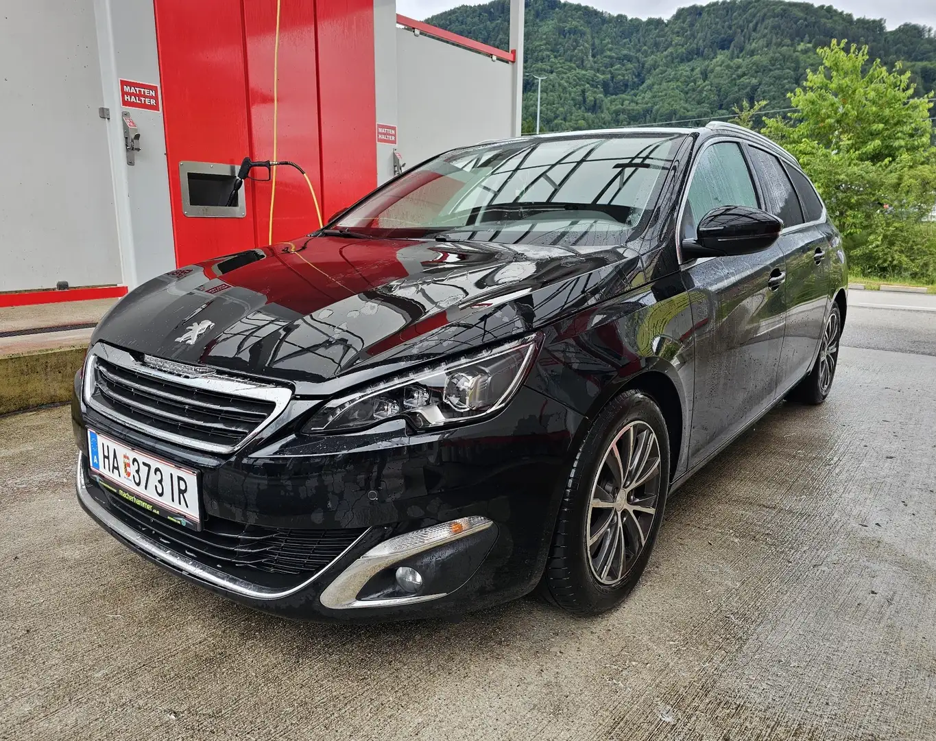 Peugeot 308 SW 1,6 BHDI 120 Allure Schwarz - 1
