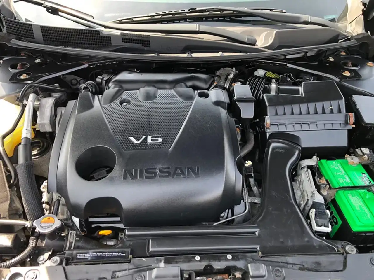 Nissan Maxima снимка Nissan Maxima
