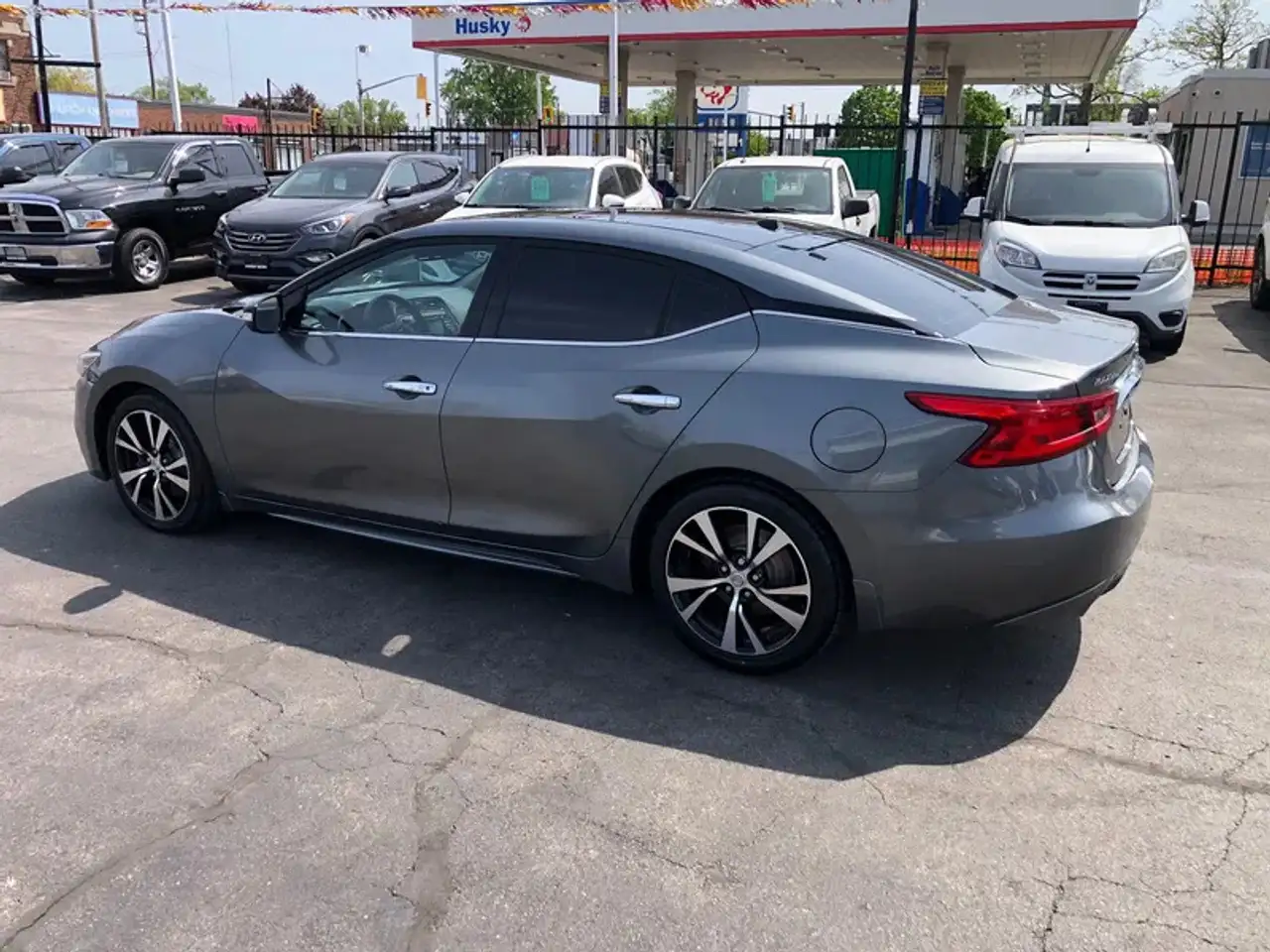 Nissan Maxima снимка Nissan Maxima