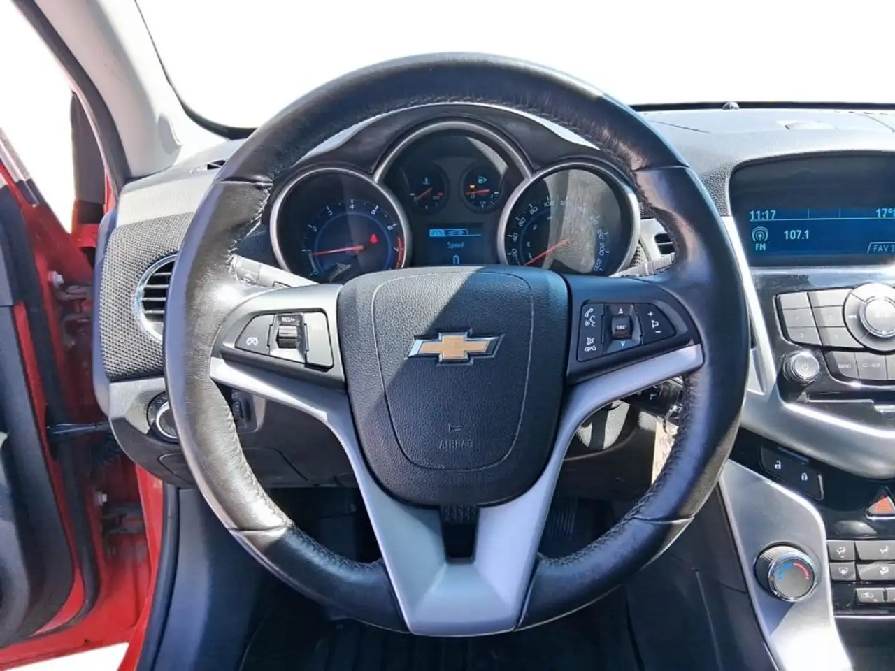 Chevrolet Cruze photo Chevrolet Cruze