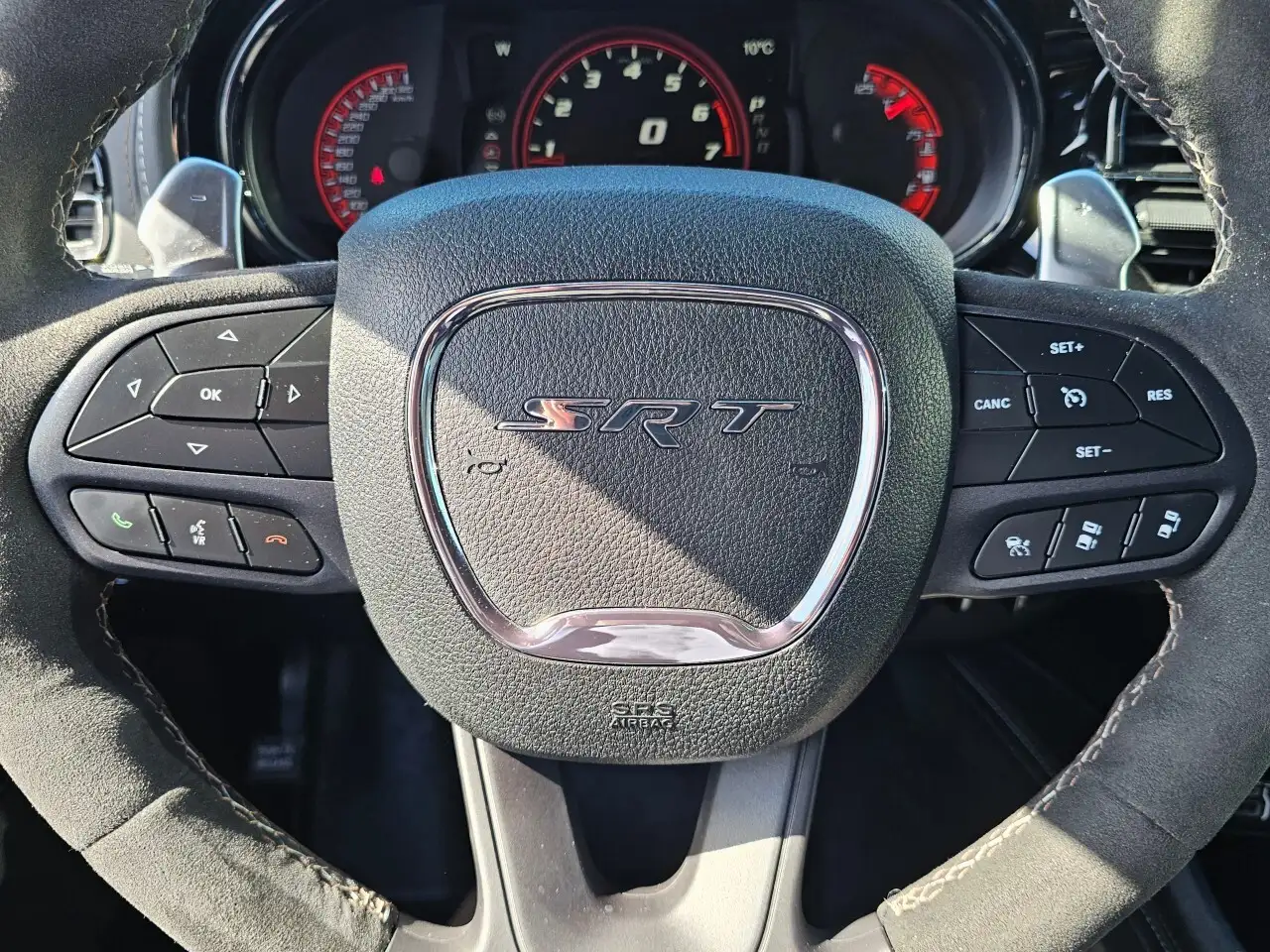 Dodge Durango снимка Dodge Durango