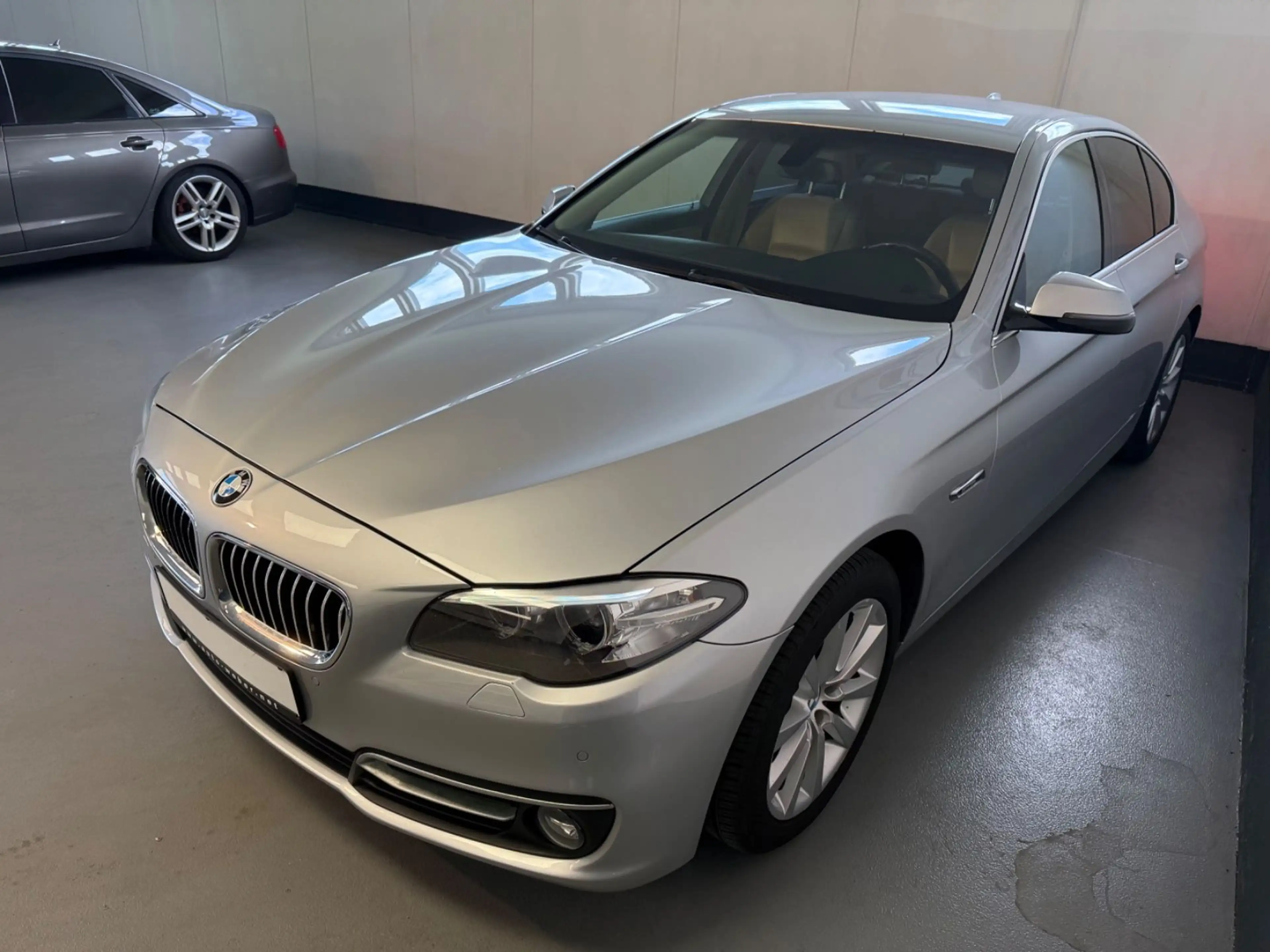 BMW 525 D XDRIVE*AUT*LEDER*NAVI*BT TEL*ALLRAD*XENON* — photo 3