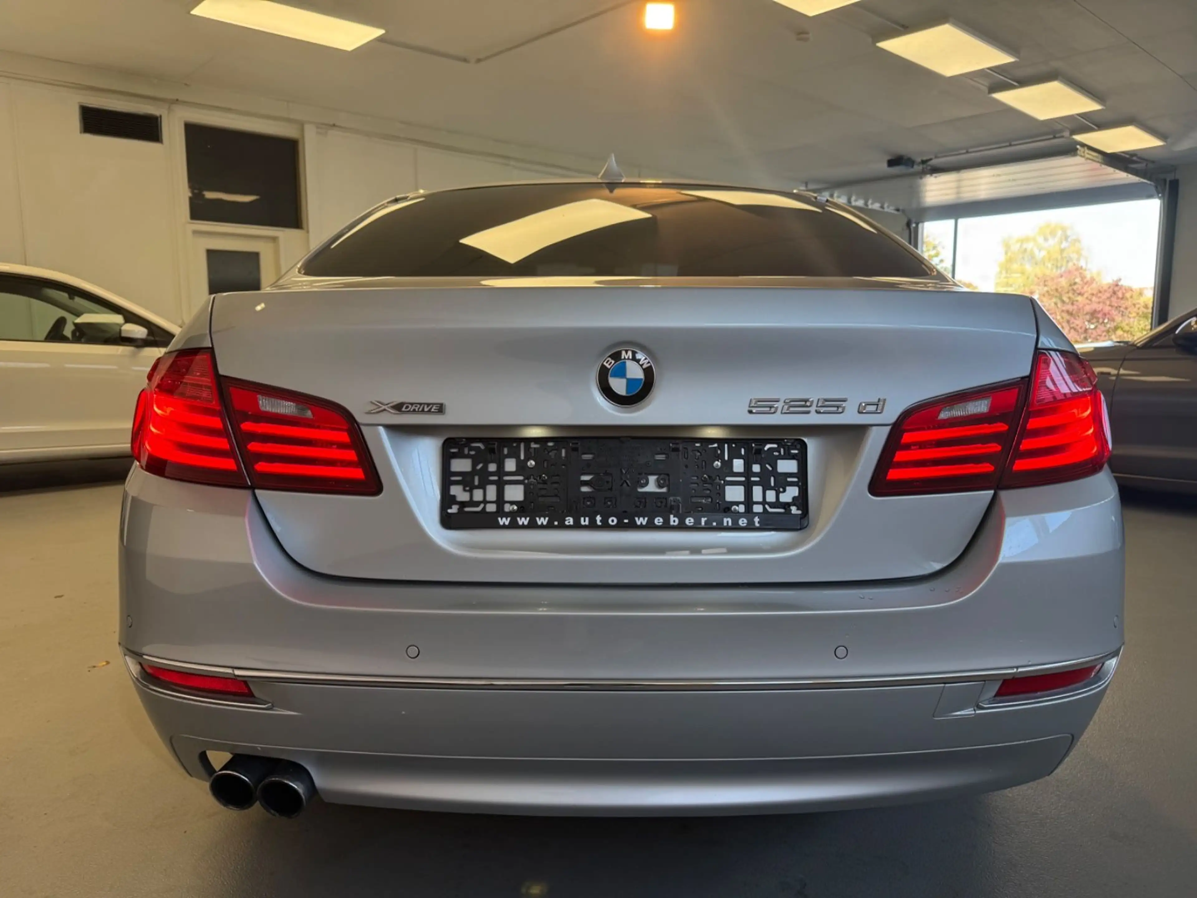 BMW 525 D XDRIVE*AUT*LEDER*NAVI*BT TEL*ALLRAD*XENON* — photo 10