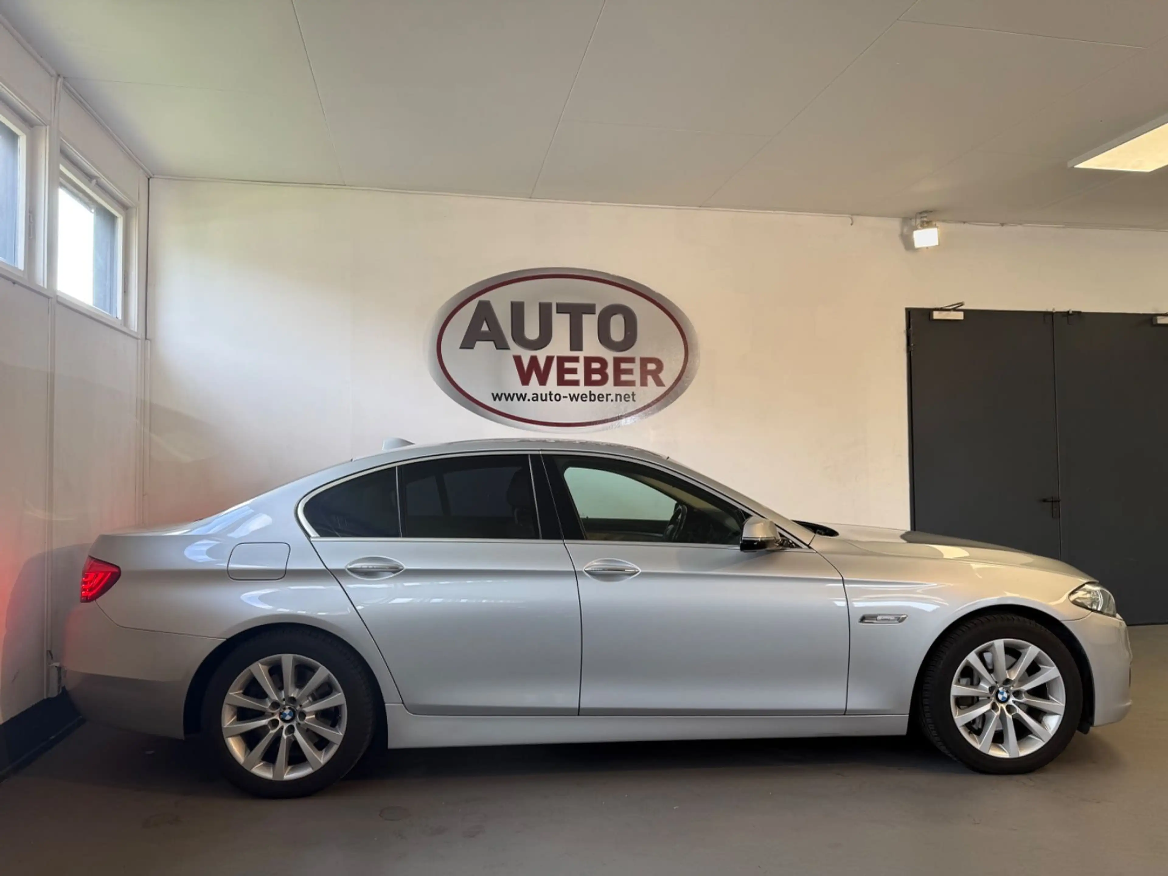 BMW 525 D XDRIVE*AUT*LEDER*NAVI*BT TEL*ALLRAD*XENON* — photo 7