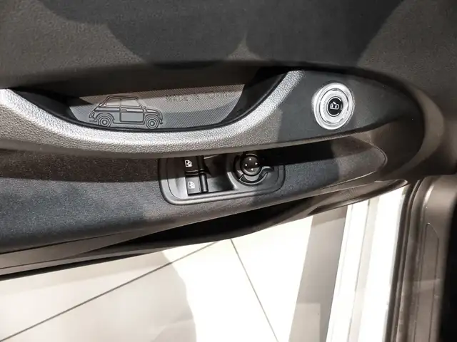 Fiat 500e view 12